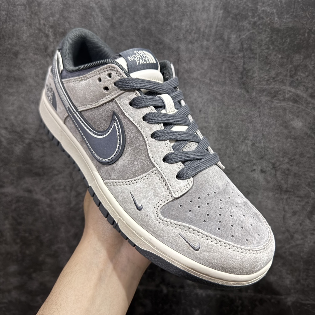 图片[3]-【定制版】Nk SB Dunk Low 北面系列-猪八深蓝勾 周年高端定制 低帮休闲板鞋 DM6868-004rn#定制鞋盒 大厂纯原品质出货 超高清洁度 皮料切割干净无任何毛边 细节完美 r 尺码：36 36.5 37.5 38 38.5 39 40 40.5 41 42 42.5 43 44 44.5 45  编码：HXS340360-莆田鞋批发中心