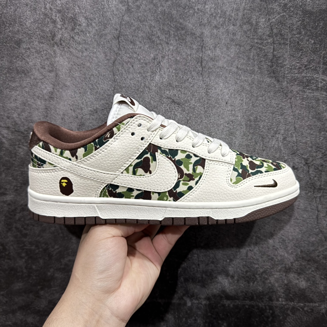 【定制版】Nike SB Dunk Low“BAPE联名——迷彩白勾” 周年高端定制 低帮休闲板鞋 定制鞋盒 大厂纯原品质出货 超高清洁度 皮料切割干净无任何毛边 细节完美货号：KK1333-014nSize:36 36.5 37.5 38 38.5 39 40 40.5 41 42 42.5 43 44 44.5 45 编码：HXS320340-莆田鞋批发中心