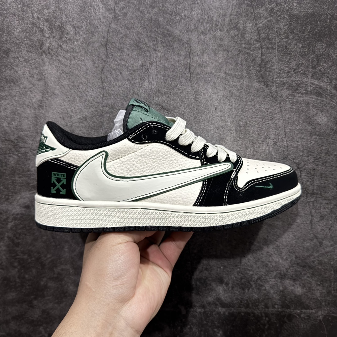 n【定制版】Travis Scott x Fragment Design x Air Jordan 1 Low OG SP AJ1 OF联名-黑白深绿 低帮文化休闲板鞋 SJ2068-114rn#多方联名合作融合了Travis Scott 独特的音乐风格，藤原浩个性的设计风格以及Jordan品牌的经典元素 使其成为一双具有独特身份和价值的鞋子 清新而立体的外观加上联名标识更突出了其独特身份 这种配色方案显示出活力和时尚感 在视觉上引人注目  鞋身的质感和细腻的细节处理使其显得高端而格调十足  这款“倒钩”联名是设计与创意完美结合 融合多方的个性风格是一款备受瞩目的潮流鞋款r 尺码：36 36.5 37.5 38 38.5 39 40 40.5 41 42 42.5 43 44 44.5 45  编码：HXS320340-莆田鞋批发中心