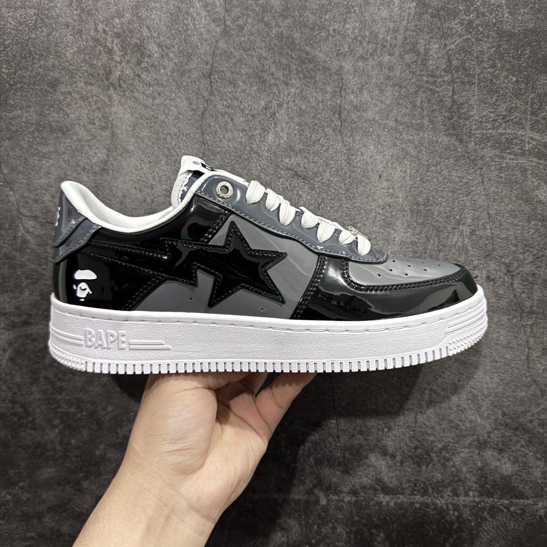 【纯原Y版】A BATHING APE STA  经典潮流 时尚板鞋 男女同款BAPE STA 是 Bape 旗下的一款运动鞋系列。BAPE STA 于 2002 年推出，该鞋款融合了 Bape 的品牌元素和风格，具有较高的辨识度。有各种丰富的颜色选择，满足不同消费者的喜好。Bape 作为著名的潮流品牌，BAPE STA 也带有浓厚的潮流感，受到许多潮流人士和明星的喜爱。对街头潮流文化产生了一定的影响。它不仅是一款运动鞋，更是潮流文化的一种象征。 尺码:36 36.5 37.5 38 38.5 40 40.5 41 42 42.5 43 44 44.5 45 46 编码：DF260280-莆田鞋批发中心