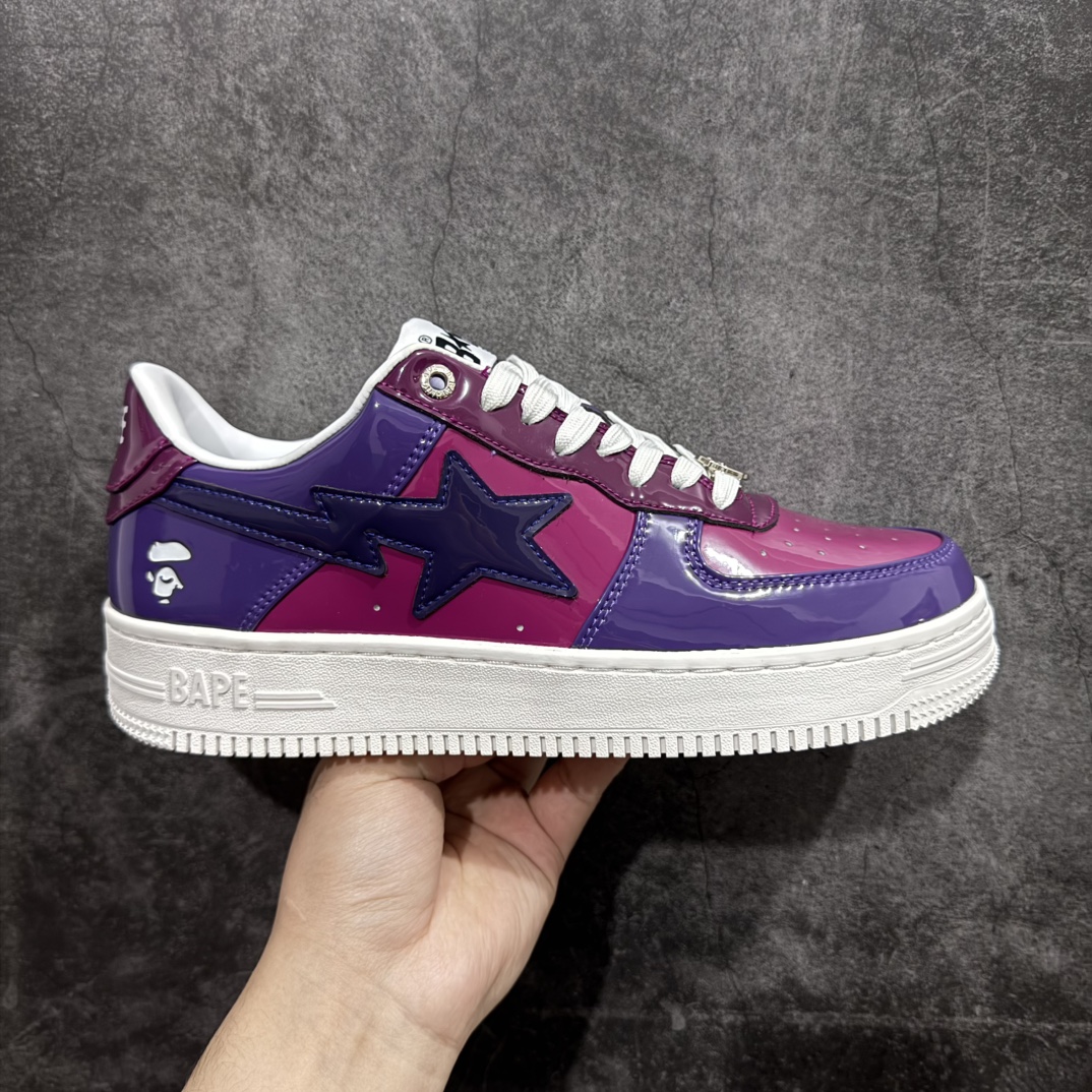 【纯原Y版】A BATHING APE STA  经典潮流 时尚板鞋 男女同款BAPE STA 是 Bape 旗下的一款运动鞋系列。BAPE STA 于 2002 年推出，该鞋款融合了 Bape 的品牌元素和风格，具有较高的辨识度。有各种丰富的颜色选择，满足不同消费者的喜好。Bape 作为著名的潮流品牌，BAPE STA 也带有浓厚的潮流感，受到许多潮流人士和明星的喜爱。对街头潮流文化产生了一定的影响。它不仅是一款运动鞋，更是潮流文化的一种象征。 尺码:36 36.5 37.5 38 38.5 40 40.5 41 42 42.5 43 44 44.5 45 46 编码：DF260280-莆田鞋批发中心