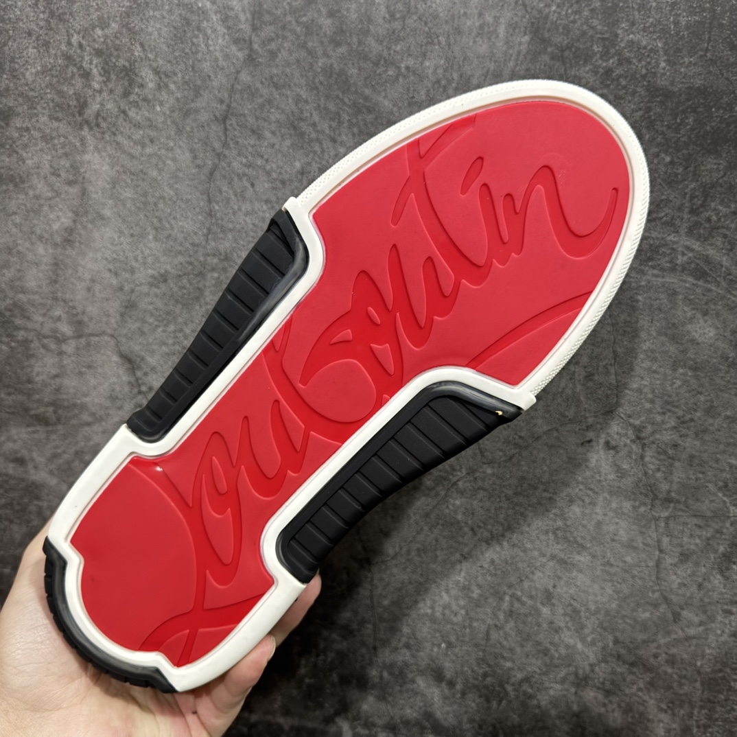 图片[9]-【OK纯原版】Christian Louboutin 路铂廷 24ss 红底运动鞋 发布活动回溯标志性的90年代，以及篮球文化盛行的传奇时代，致敬全新运动鞋 ASTROLOUBI的灵感源泉。轻巧动感设计，后跟拉袢方便一脚蹬穿脱 后帮饰有铆钉，鞋身一侧点缀CL字母标志，个性亮眼 尺码：36-47-选品中心