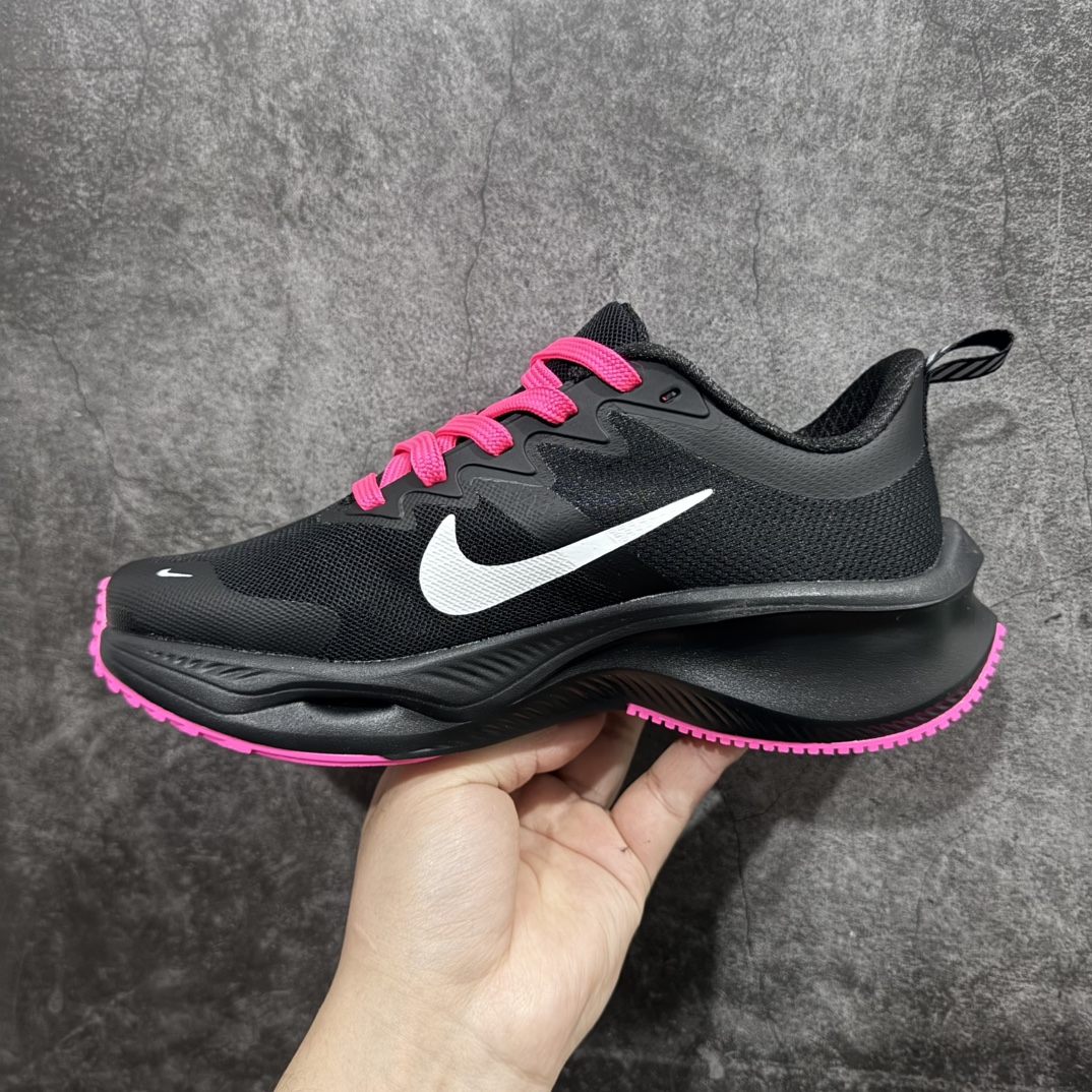 图片[2]-【公司级】NIKE ZOOM PLUS 全新跑鞋n采用密度更高的材料n而且去除了前一代中操作的支撑 撑条设计n兼顾迅疾外观和稳固脚感n后跟覆面和中足动态支撑巧妙融合n缔造稳定顺畅的迈步体验 官方货号：CK4318 008 尺码：36-44无半码 编码：CC260280-莆田鞋批发中心