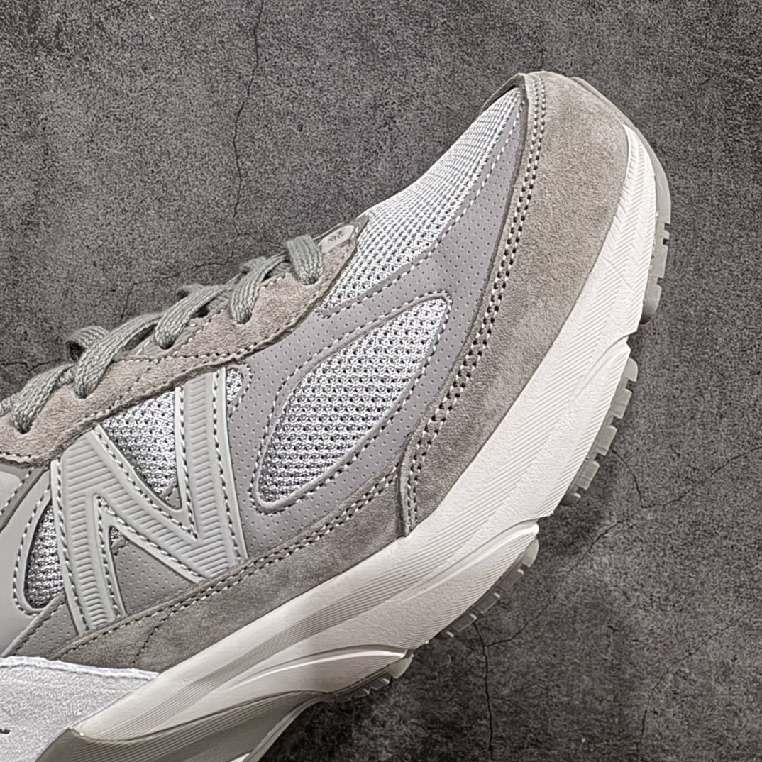 图片[6]-【K版纯原】New Balance M990WT6新百伦NB990V6 第六代总统复古慢跑鞋正确3M反光细节 原楦原纸版开发 正确6层组合底模精密开发 搭载全新碳素中底 后跟透明TPU水晶装饰条稳固 沿用了引以为傲的跑鞋手工技艺 采用猪皮绒面并包裹局部透气网面的鞋身设计 菱网鞋舌上刻有New Balance USA 鞋面依旧身着经典的大热之灰 彰显了其高端的品质身份  尺码：36 37 37.5 38 38.5 39 40 40.5 41.5 42 42.5 43 44 45 编码：HXS270200-莆田鞋批发中心