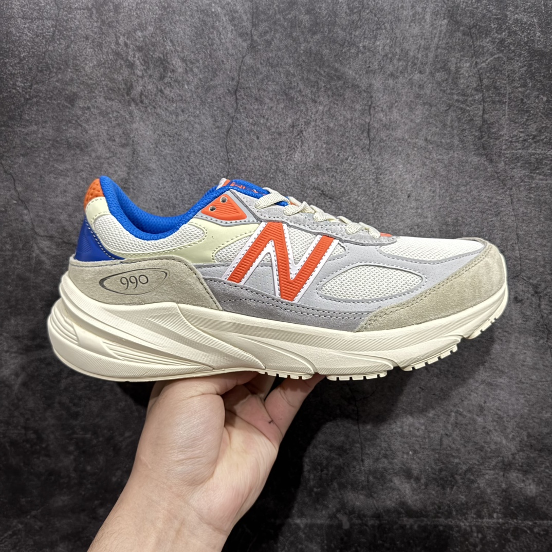 【K版纯原】New Balance U990KN6新百伦NB990V6 第六代总统复古慢跑鞋正确3M反光细节 原楦原纸版开发 正确6层组合底模精密开发 搭载全新碳素中底 后跟透明TPU水晶装饰条稳固 沿用了引以为傲的跑鞋手工技艺 采用猪皮绒面并包裹局部透气网面的鞋身设计 菱网鞋舌上刻有New Balance USA 鞋面依旧身着经典的大热之灰 彰显了其高端的品质身份  尺码：36 37 37.5 38 38.5 39 40 40.5 41.5 42 42.5 43 44 45 编码：HXS270200-莆田鞋批发中心