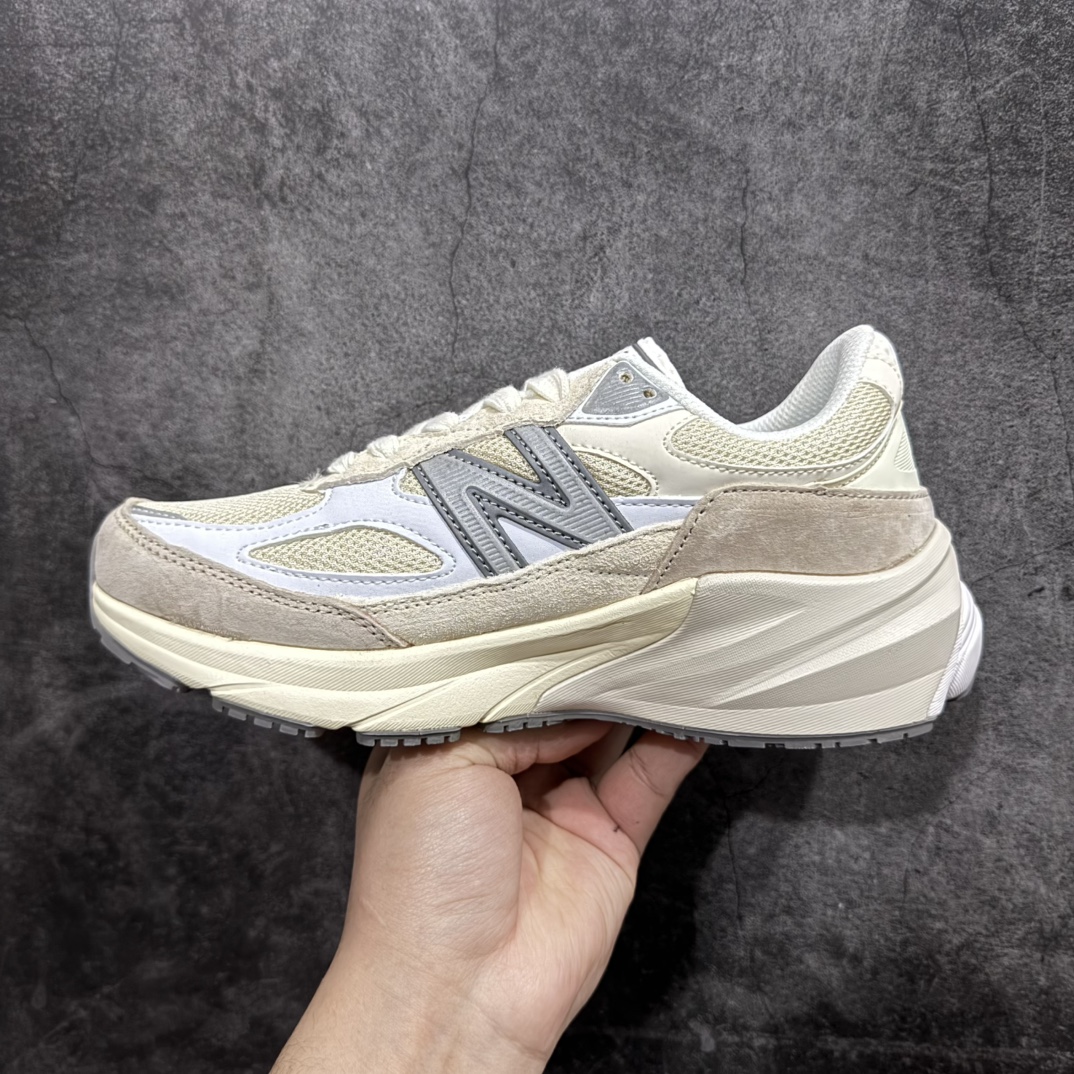 图片[2]-【K版纯原】New Balance W990SS6新百伦NB990V6 第六代总统复古慢跑鞋正确3M反光细节 原楦原纸版开发 正确6层组合底模精密开发 搭载全新碳素中底 后跟透明TPU水晶装饰条稳固 沿用了引以为傲的跑鞋手工技艺 采用猪皮绒面并包裹局部透气网面的鞋身设计 菱网鞋舌上刻有New Balance USA 鞋面依旧身着经典的大热之灰 彰显了其高端的品质身份  尺码：36 37 37.5 38 38.5 39 40 40.5 41.5 42 42.5 43 44 45 编码：HXS270200-莆田鞋批发中心