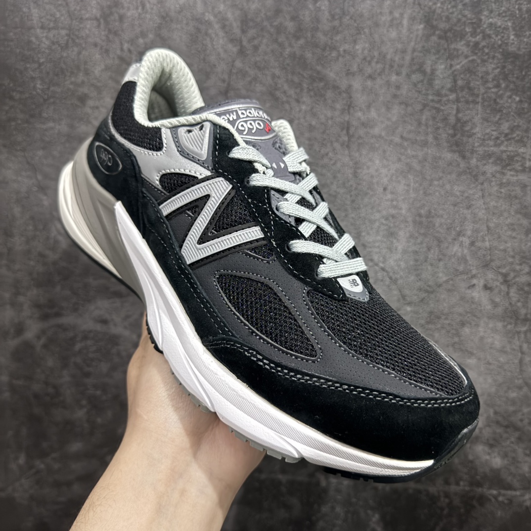 图片[3]-【K版纯原】New Balance M990BK6新百伦NB990V6 第六代总统复古慢跑鞋正确3M反光细节 原楦原纸版开发 正确6层组合底模精密开发 搭载全新碳素中底 后跟透明TPU水晶装饰条稳固 沿用了引以为傲的跑鞋手工技艺 采用猪皮绒面并包裹局部透气网面的鞋身设计 菱网鞋舌上刻有New Balance USA 鞋面依旧身着经典的大热之灰 彰显了其高端的品质身份  尺码：36 37 37.5 38 38.5 39 40 40.5 41.5 42 42.5 43 44 45 编码：HXS270200-莆田鞋批发中心