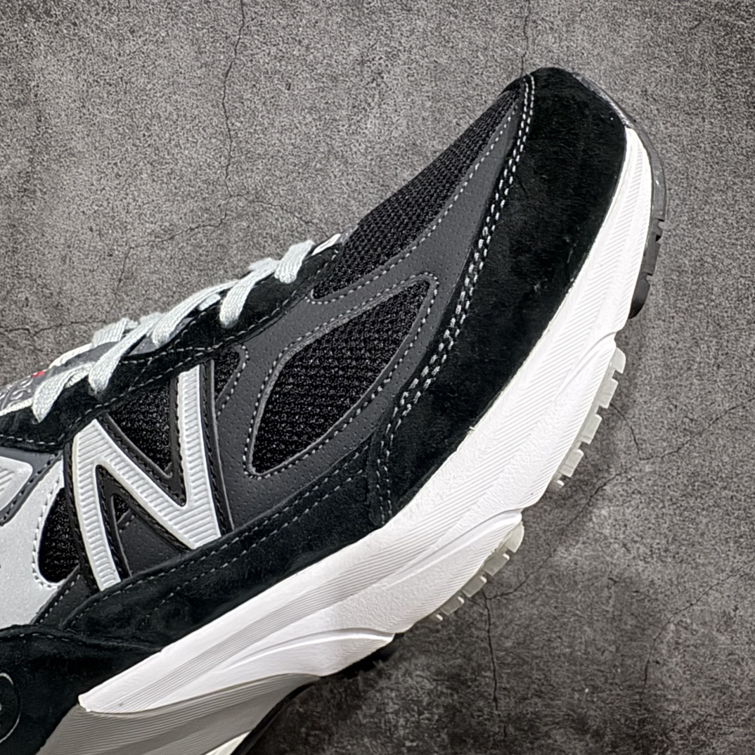 图片[6]-【K版纯原】New Balance M990BK6新百伦NB990V6 第六代总统复古慢跑鞋正确3M反光细节 原楦原纸版开发 正确6层组合底模精密开发 搭载全新碳素中底 后跟透明TPU水晶装饰条稳固 沿用了引以为傲的跑鞋手工技艺 采用猪皮绒面并包裹局部透气网面的鞋身设计 菱网鞋舌上刻有New Balance USA 鞋面依旧身着经典的大热之灰 彰显了其高端的品质身份  尺码：36 37 37.5 38 38.5 39 40 40.5 41.5 42 42.5 43 44 45 编码：HXS270200-莆田鞋批发中心