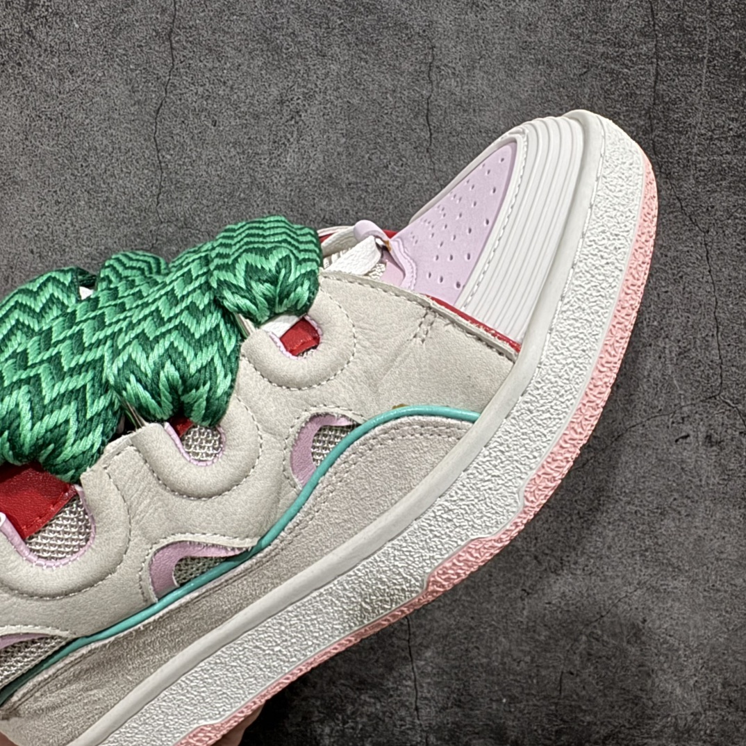 图片[6]-【莞顶纯原版】 Lanvin Leather Curb Sneakers 浪凡面包鞋 现货 原版1：1开模重工艺制作 面料采用进口牛磨砂➕环保牛反绒➕金钢网织物 内里柔软透气太空棉面料 原版开模双色TPU大底 顶级品质 区别市场流通其他货品 Leather是一款灵感源自90年代的运动鞋 设计自信 尺寸夸张 这款鞋由纳帕小牛皮、翻毛皮和网眼布制成 圆润的外形、加垫的鞋舌和弯曲的金属孔眼使这款精心打造的鞋格外舒适 尺码：35-46-选品中心