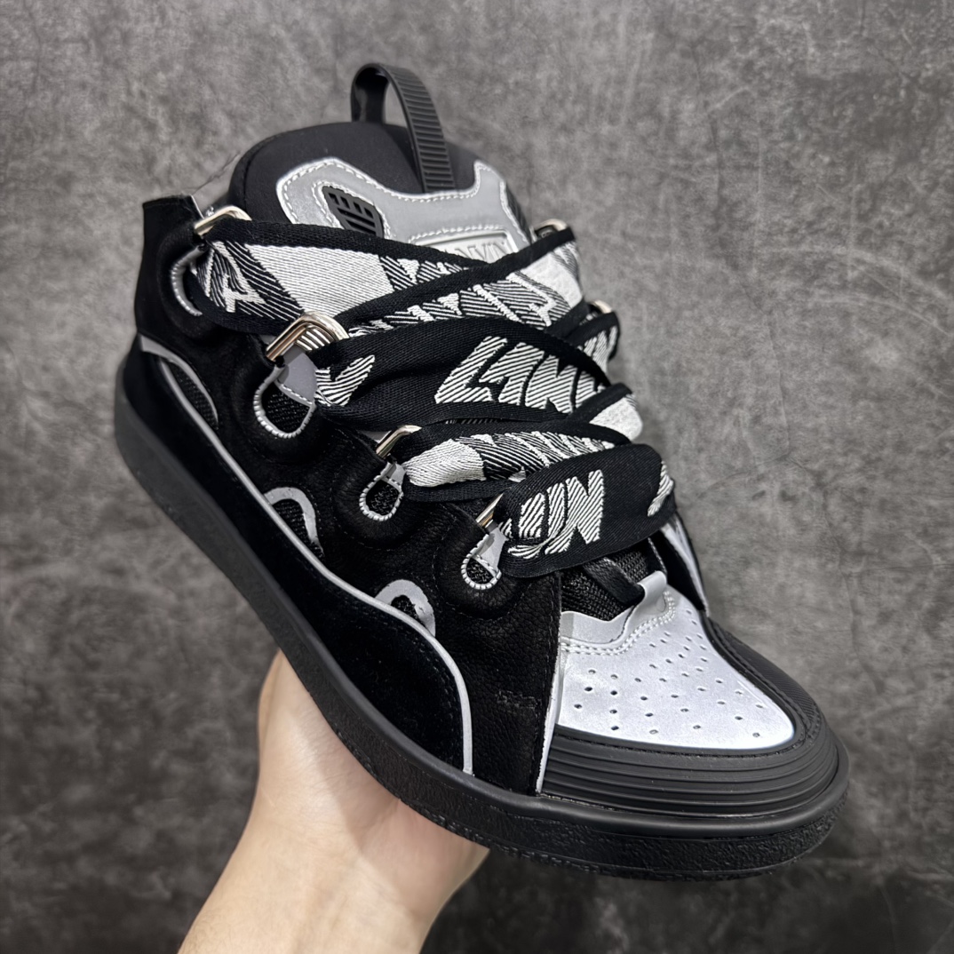 图片[3]-【莞顶纯原版】 Lanvin Leather Curb Sneakersn浪凡面包鞋 本地现货n原版1:1开模重工艺制作面料采用进口牛磨砂➕环保牛反绒➕金钢网织物内里柔软透气太空棉面料 原版开模双色TPU大底顶级品质 区别本地市场流通其他货品nLeather是一款灵感源自90年代的运动鞋 设计自信 尺寸夸张 这款鞋由纳帕小牛皮、翻毛皮和网眼布制成 圆润的外形、加垫的鞋舌和弯曲的金属孔眼使这款精心打造的鞋格外舒适  尺码：35-46 编码：T510550-莆田鞋批发中心