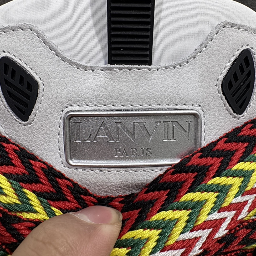 图片[5]-【莞顶纯原版】 Lanvin Leather Curb Sneakersn浪凡面包鞋 本地现货n原版1:1开模重工艺制作面料采用进口牛磨砂➕环保牛反绒➕金钢网织物内里柔软透气太空棉面料 原版开模双色TPU大底顶级品质 区别本地市场流通其他货品nLeather是一款灵感源自90年代的运动鞋 设计自信 尺寸夸张 这款鞋由纳帕小牛皮、翻毛皮和网眼布制成 圆润的外形、加垫的鞋舌和弯曲的金属孔眼使这款精心打造的鞋格外舒适  尺码：35-46 编码：T510550-莆田鞋批发中心