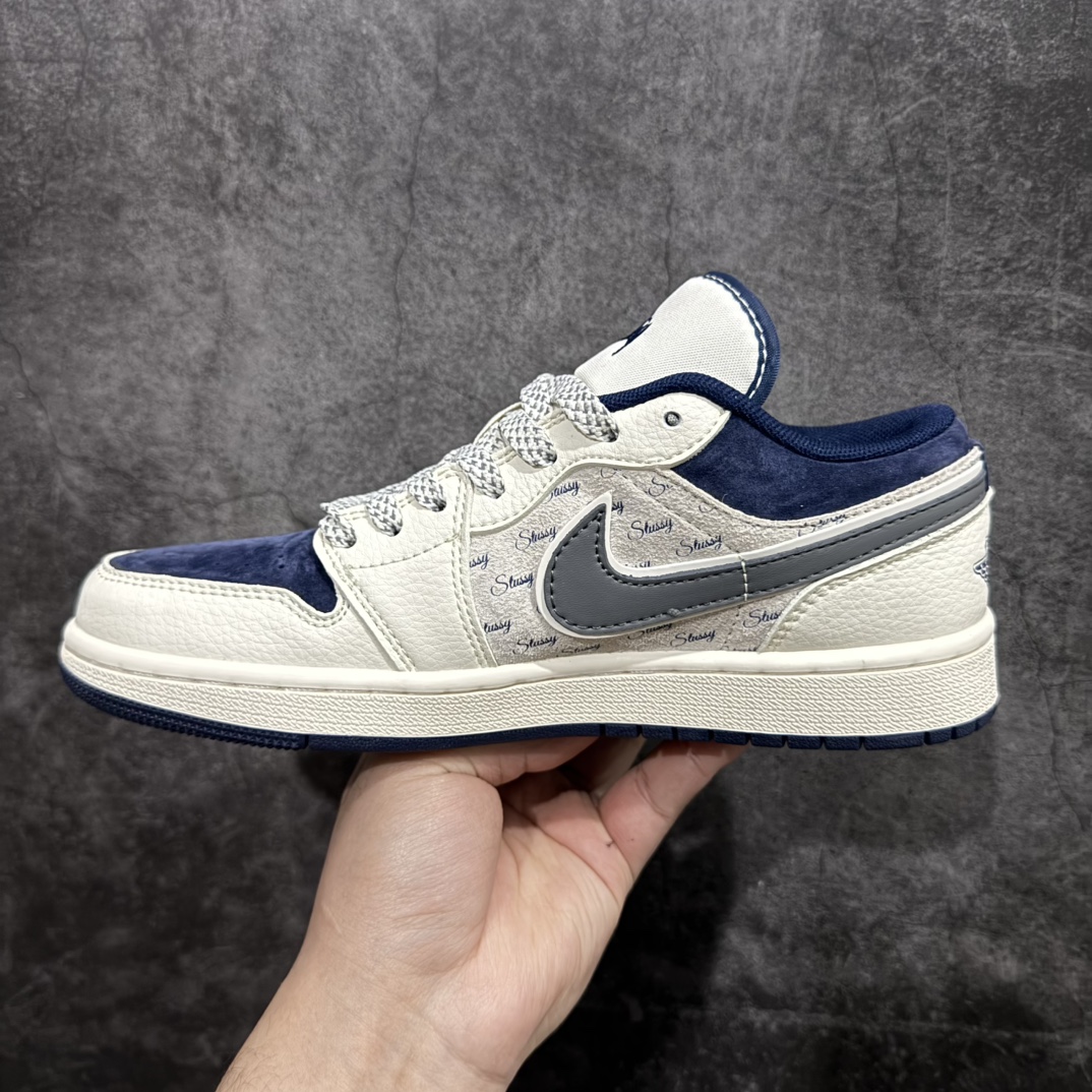 图片[2]-【定制版】Air Jordan 1 Low AJ1 乔1 斯图西联名-灰勾英文 高端定制 低帮复古篮球鞋 XS6086-001rn#定制鞋盒 大厂纯原品质出货 超高清洁度 皮料切割干净无任何毛边 细节完美 r 尺码：36 36.5 37.5 38 38.5 39 40 40.5 41 42 42.5 43 44 44.5 45  编码：HXS320340-莆田鞋批发中心