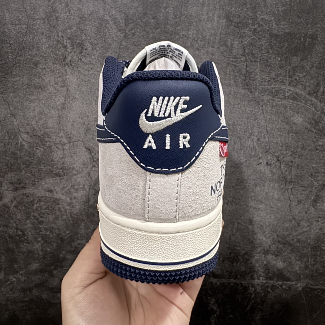 图片[4]-【定制版】Nike Air Force 1 Low 07 x Supreme x The North Face 米蓝小钩满天星n原楦头原纸板 打造纯正低帮空军版型 专注外贸渠道 全掌内置蜂窝气垫原盒配件 原厂中底钢印、拉帮完美官方货号：XZ6188 118 Size：36 36.5 37.5 38 38.5 39 40 40.5 41 42 42.5 43 44 44.5 45 编码：HXS310320-莆田鞋批发中心