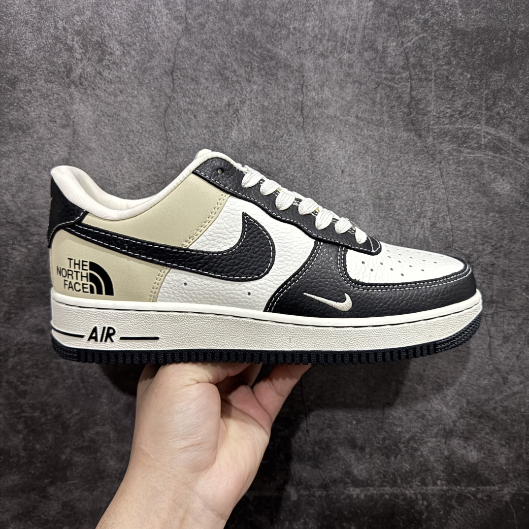 【公司级】Nk Air Force 1\’07 Low 北面联名-荔纹黑 空军一号 低帮休闲板鞋 CH6336-513rn#原楦头原纸板 原装鞋盒 定制五金配件 内置全掌气垫 原厂鞋底 r 尺码：36 36.5 37.5 38 38.5 39 40 40.5 41 42 42.5 43 44 44.5 45 编码：HXS310320-莆田鞋批发中心