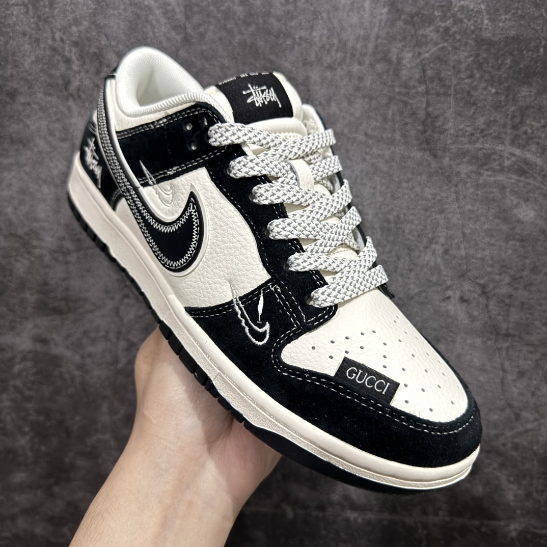 图片[3]-【定制版】Nk SB Dunk Low 斯图西 x 古驰三方系列-不规则黑勾 周年高端定制 低帮休闲板鞋 FC1688-196rn#定制鞋盒 大厂纯原品质出货 超高清洁度 皮料切割干净无任何毛边 细节完美 r 尺码：36 36.5 37.5 38 38.5 39 40 40.5 41 42 42.5 43 44 44.5 45  编码：HXS320340-莆田鞋批发中心