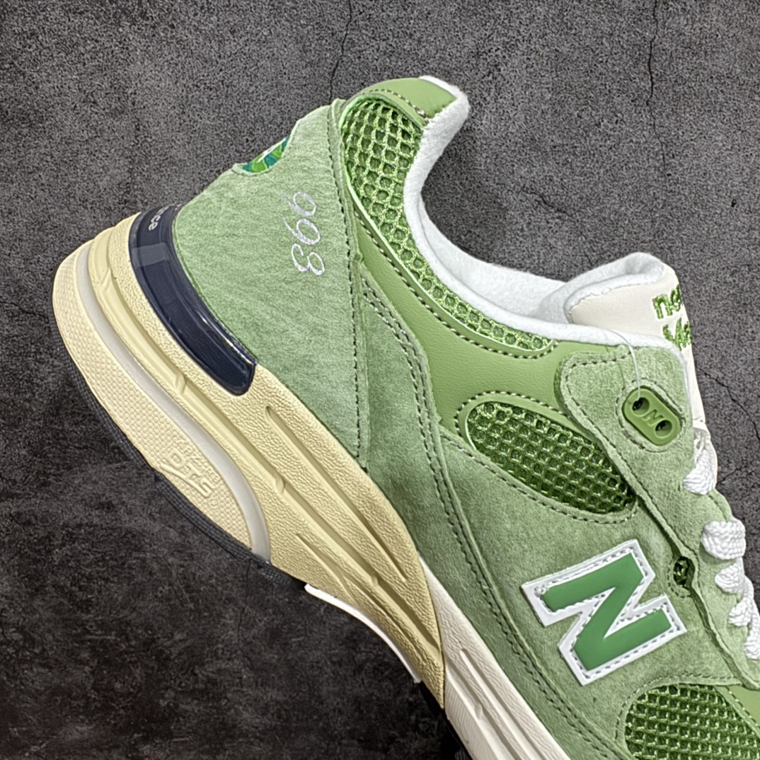 图片[7]-【K版纯原】New Balance U993WG 新百伦NB993总统复古慢跑鞋 绿色n正确3M反光细节 原楦原纸版开发 正确6层组合底模精密开发 后跟透明TPU水晶装饰条稳固 沿用了引以为傲的跑鞋手工技艺 采用猪皮绒面并包裹局部透气网面的鞋身设计 菱网鞋舌上刻有New Balance USA 鞋面依旧身着经典的大热之灰 彰显了其高端的品质身份Size：36 37 37.5 38 38.5 39 40 40.5 41 42 42.5 43 44 45.5 编码：HXS270300-莆田鞋批发中心