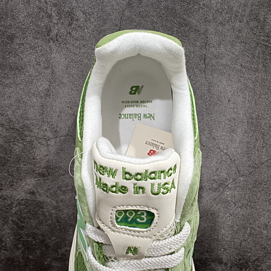 图片[8]-【K版纯原】New Balance U993WG 新百伦NB993总统复古慢跑鞋 绿色n正确3M反光细节 原楦原纸版开发 正确6层组合底模精密开发 后跟透明TPU水晶装饰条稳固 沿用了引以为傲的跑鞋手工技艺 采用猪皮绒面并包裹局部透气网面的鞋身设计 菱网鞋舌上刻有New Balance USA 鞋面依旧身着经典的大热之灰 彰显了其高端的品质身份Size：36 37 37.5 38 38.5 39 40 40.5 41 42 42.5 43 44 45.5 编码：HXS270300-莆田鞋批发中心