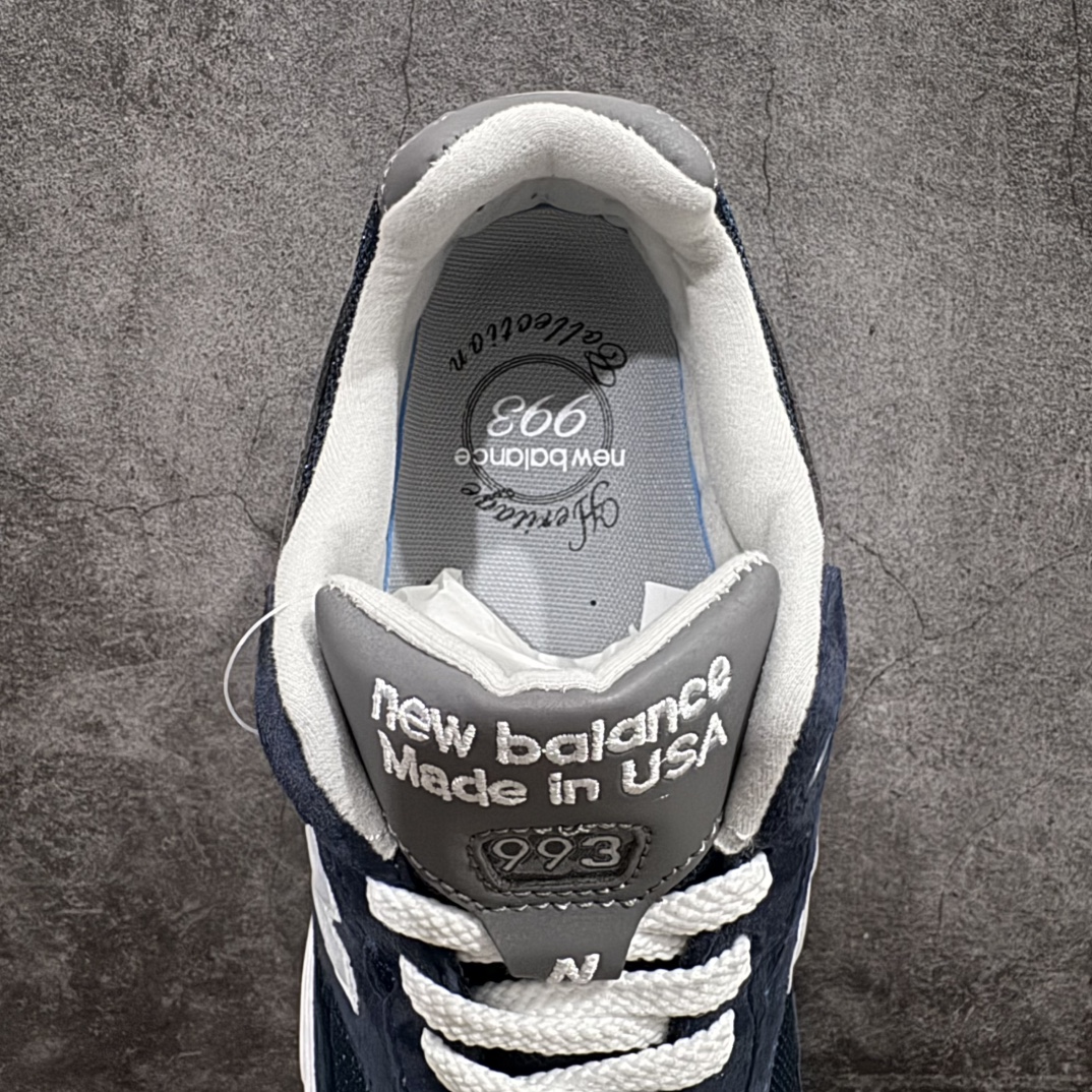 图片[8]-【K版纯原】New Balance MR993NV 新百伦NB993总统复古慢跑鞋n正确3M反光细节 原楦原纸版开发 正确6层组合底模精密开发 后跟透明TPU水晶装饰条稳固 沿用了引以为傲的跑鞋手工技艺 采用猪皮绒面并包裹局部透气网面的鞋身设计 菱网鞋舌上刻有New Balance USA 鞋面依旧身着经典的大热之灰 彰显了其高端的品质身份Size：36 37 37.5 38 38.5 39 40 40.5 41 42 42.5 43 44 45.5 编码：HXS270300-莆田鞋批发中心