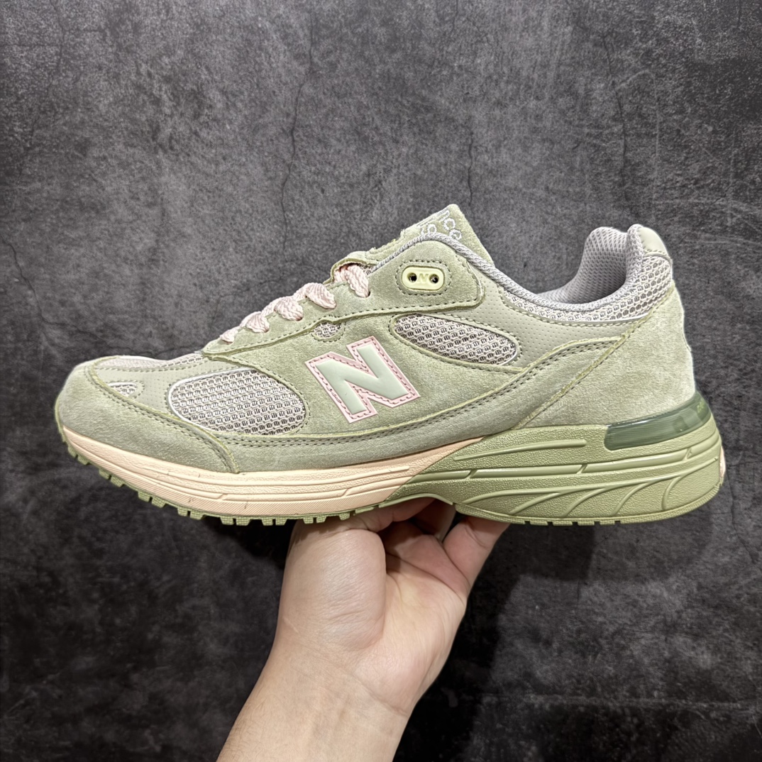 图片[2]-【K版纯原】New Balance MR993JG1 新百伦NB993总统复古慢跑鞋n正确3M反光细节 原楦原纸版开发 正确6层组合底模精密开发 后跟透明TPU水晶装饰条稳固 沿用了引以为傲的跑鞋手工技艺 采用猪皮绒面并包裹局部透气网面的鞋身设计 菱网鞋舌上刻有New Balance USA 鞋面依旧身着经典的大热之灰 彰显了其高端的品质身份Size：36 37 37.5 38 38.5 39 40 40.5 41 42 42.5 43 44 45.5 编码：HXS270300-莆田鞋批发中心