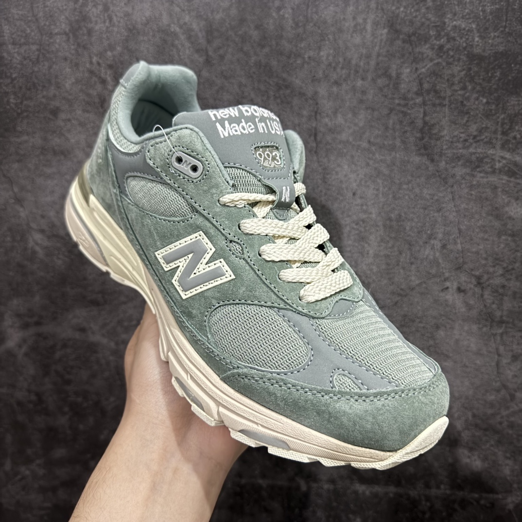 图片[3]-【K版纯原】New Balance MR993KH1 新百伦NB993总统复古慢跑鞋n正确3M反光细节 原楦原纸版开发 正确6层组合底模精密开发 后跟透明TPU水晶装饰条稳固 沿用了引以为傲的跑鞋手工技艺 采用猪皮绒面并包裹局部透气网面的鞋身设计 菱网鞋舌上刻有New Balance USA 鞋面依旧身着经典的大热之灰 彰显了其高端的品质身份Size：36 37 37.5 38 38.5 39 40 40.5 41 42 42.5 43 44 45.5 编码：HXS270300-莆田鞋批发中心