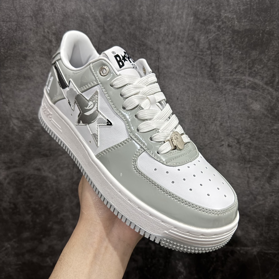 图片[3]-【纯原Y版】A BATHING APE STA  经典潮流 时尚板鞋 男女同款BAPE STA 是 Bape 旗下的一款运动鞋系列。BAPE STA 于 2002 年推出，该鞋款融合了 Bape 的品牌元素和风格，具有较高的辨识度。有各种丰富的颜色选择，满足不同消费者的喜好。Bape 作为著名的潮流品牌，BAPE STA 也带有浓厚的潮流感，受到许多潮流人士和明星的喜爱。对街头潮流文化产生了一定的影响。它不仅是一款运动鞋，更是潮流文化的一种象征。 尺码:36 36.5 37.5 38 38.5 40 40.5 41 42 42.5 43 44 44.5 45 46 编码：DF260280-莆田鞋批发中心