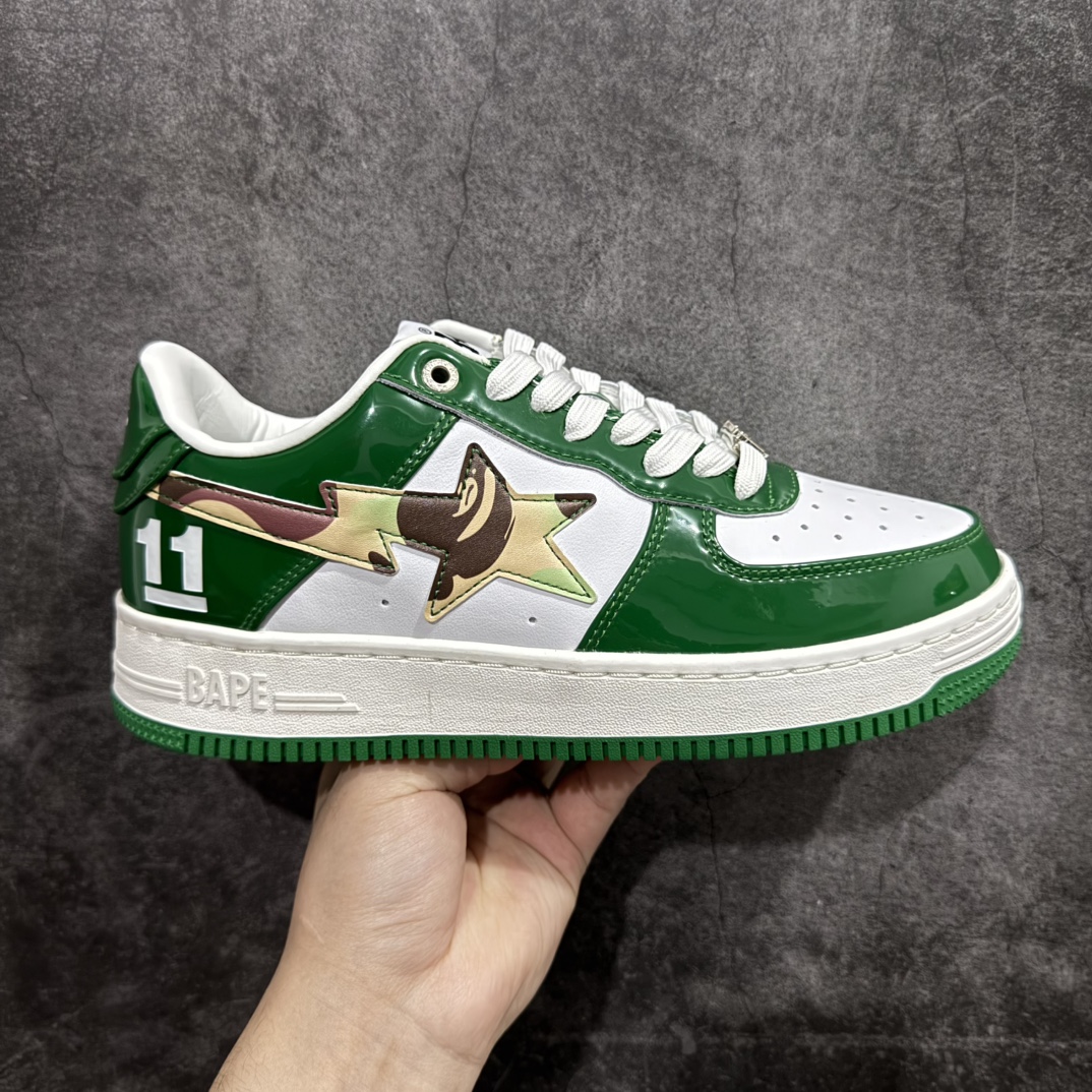 【纯原Y版】A BATHING APE STA  经典潮流 时尚板鞋 男女同款BAPE STA 是 Bape 旗下的一款运动鞋系列。BAPE STA 于 2002 年推出，该鞋款融合了 Bape 的品牌元素和风格，具有较高的辨识度。有各种丰富的颜色选择，满足不同消费者的喜好。Bape 作为著名的潮流品牌，BAPE STA 也带有浓厚的潮流感，受到许多潮流人士和明星的喜爱。对街头潮流文化产生了一定的影响。它不仅是一款运动鞋，更是潮流文化的一种象征。 尺码:36 36.5 37.5 38 38.5 40 40.5 41 42 42.5 43 44 44.5 45 46 编码：DF260280-莆田鞋批发中心