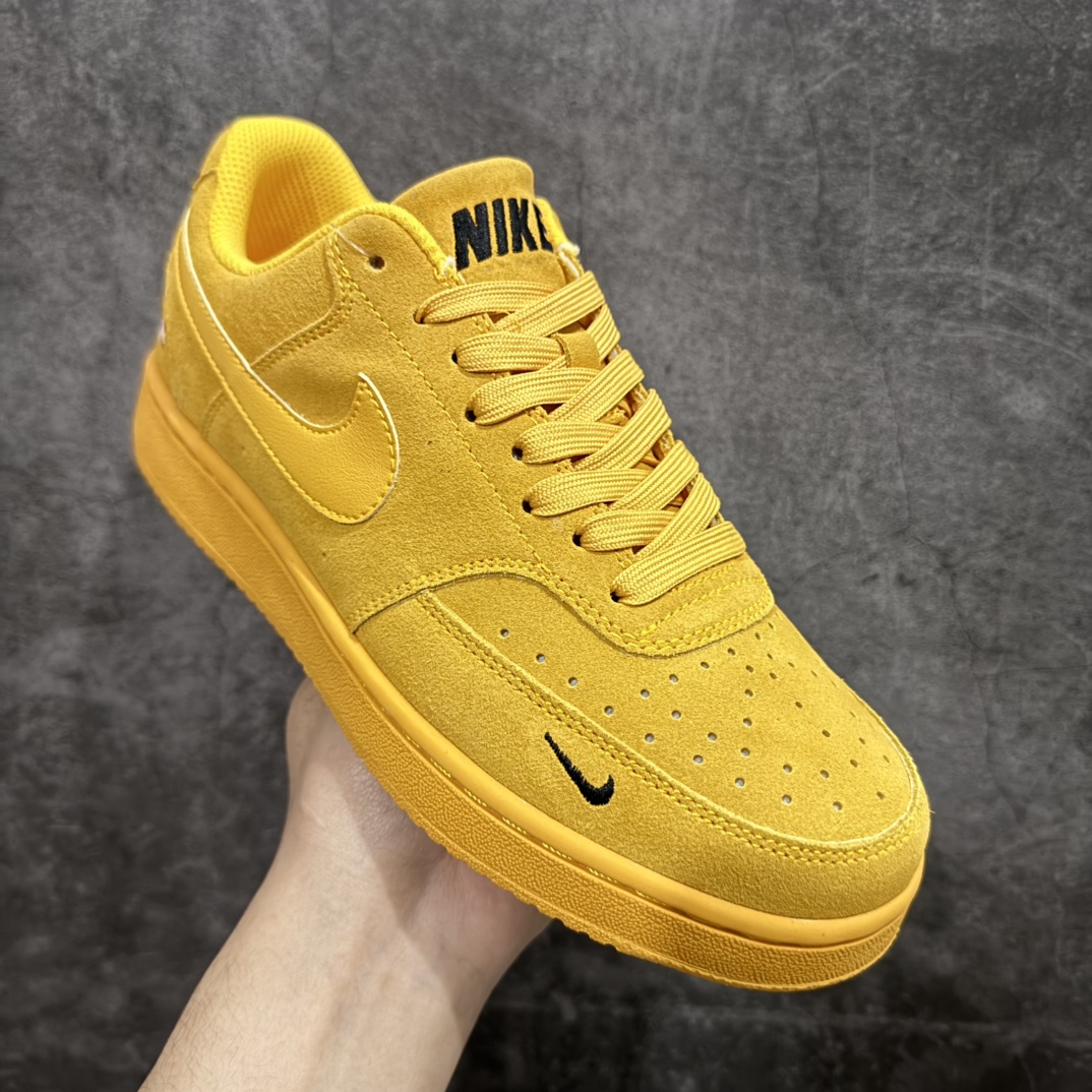 图片[3]-【定制版】Nike Court Vision Low 联名款 百搭单品n受1980年代中期趋势的启发，NikeCourt Vision Low是一款融合了复古篮球风格的混合运动鞋，适用于现代时代。该设计结合了皮革，合成皮革和橡胶，从1980年代中期的篮球鞋中汲取了灵感 货号：FD5188 115 尺码：36 36.5 37.5 38 38.5 39 40 40.5 41 42 42.5 43 44 45 编码：CC260280-莆田鞋批发中心