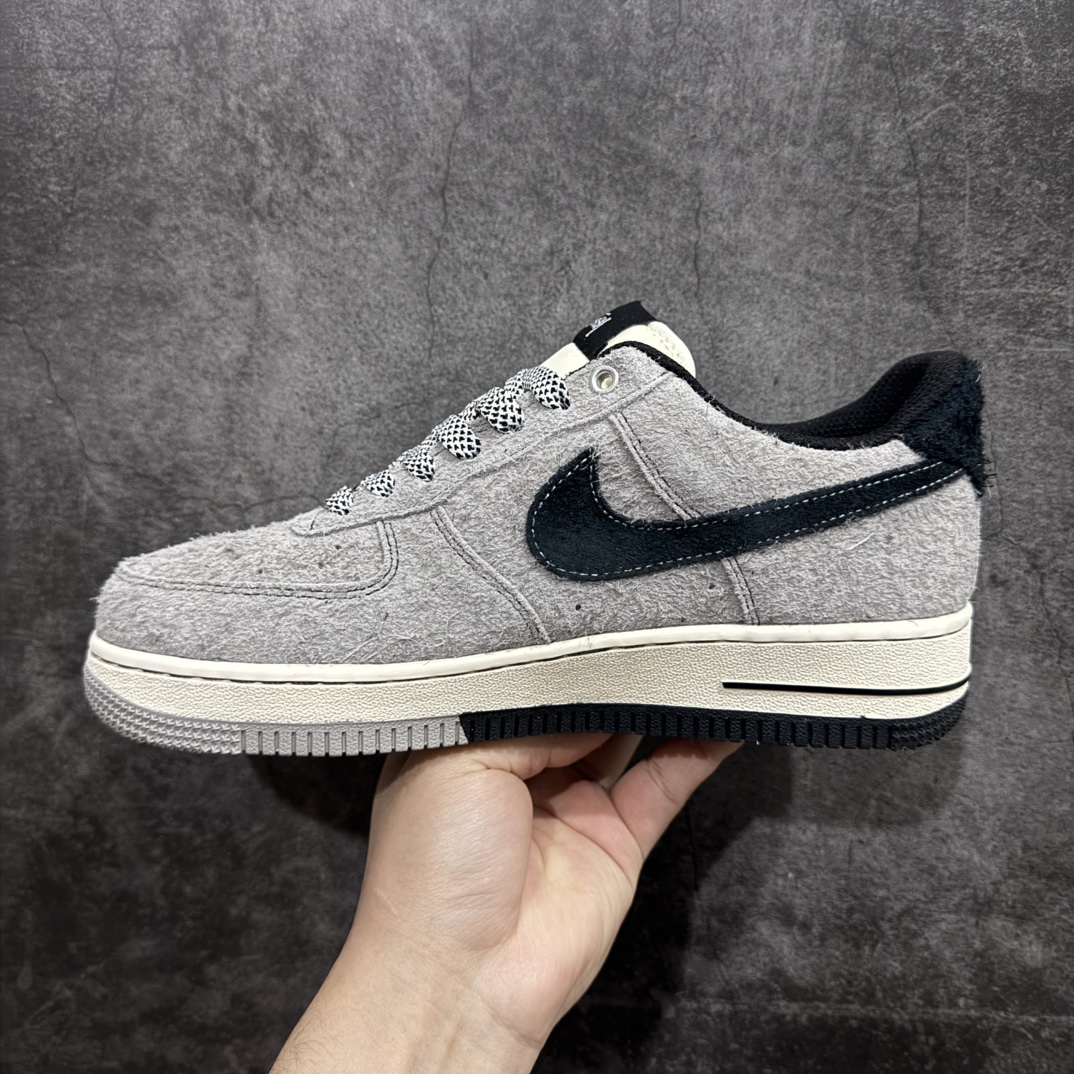 图片[2]-【公司级】Nk Air Force 1\’07 Low 斯图西联名-翻毛灰 空军一号 低帮休闲板鞋 SJ6698-018rn#原楦头原纸板 原装鞋盒 定制五金配件 内置全掌气垫 原厂鞋底 r 尺码：36 36.5 37.5 38 38.5 39 40 40.5 41 42 42.5 43 44 44.5 45  编码：HXS310320-莆田鞋批发中心