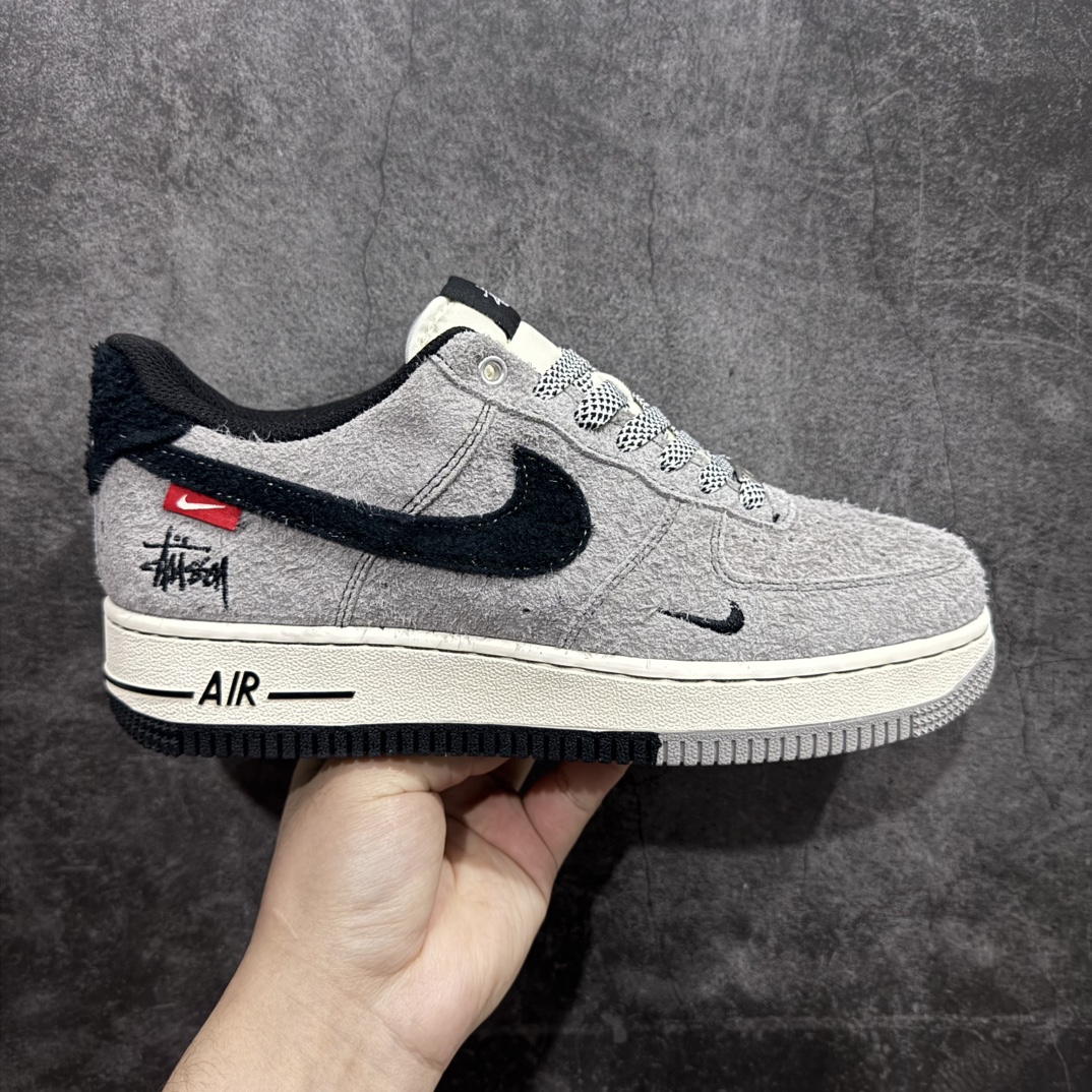 【公司级】Nk Air Force 1\’07 Low 斯图西联名-翻毛灰 空军一号 低帮休闲板鞋 SJ6698-018rn#原楦头原纸板 原装鞋盒 定制五金配件 内置全掌气垫 原厂鞋底 r 尺码：36 36.5 37.5 38 38.5 39 40 40.5 41 42 42.5 43 44 44.5 45  编码：HXS310320-莆田鞋批发中心