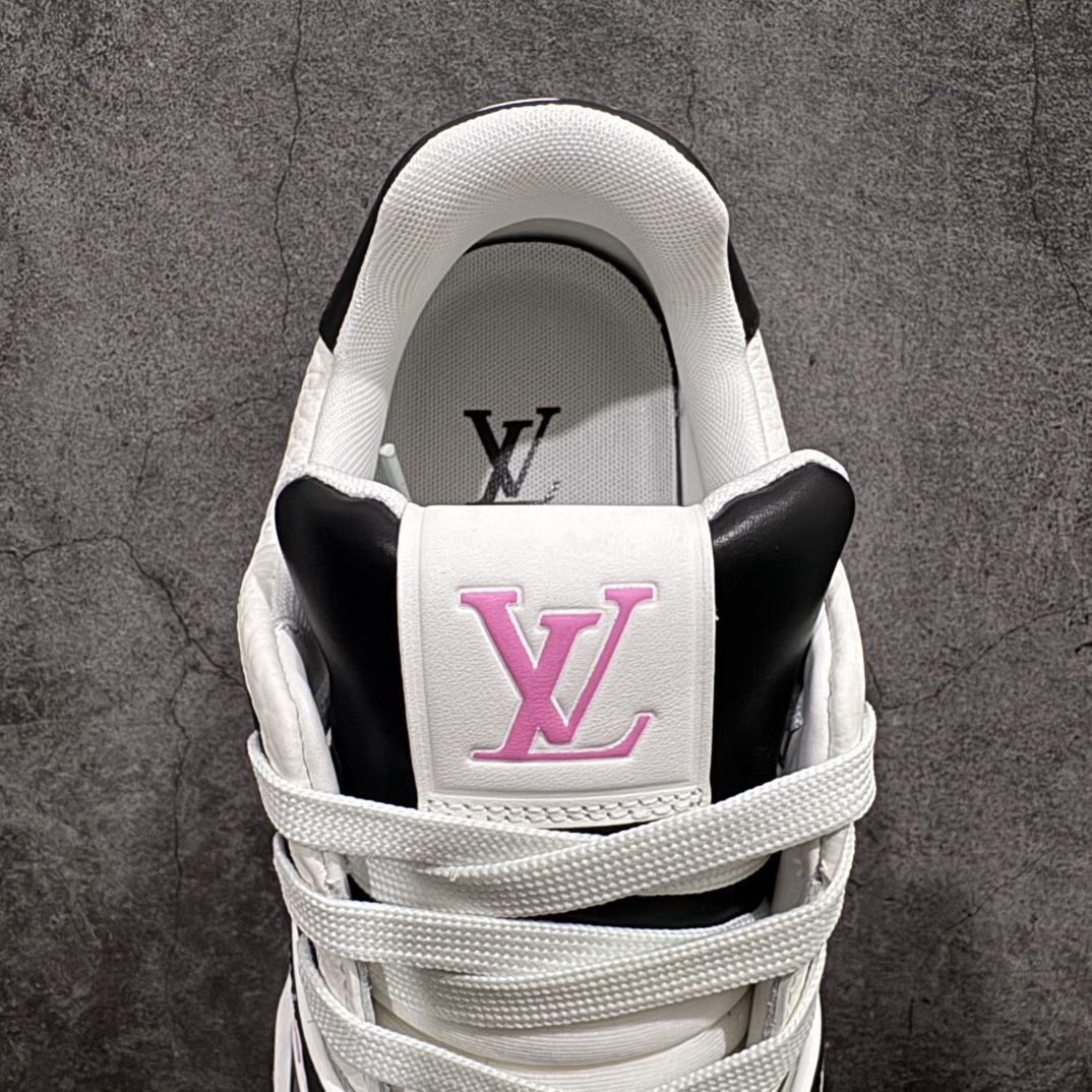 图片[8]-【佛山顶级超A版】Louis Vuitton LV Trainer系列本地仓库现货 当天可取n私人订单 专柜混卖零售专供n所有配色均为购买原版复刻n整体版型 皮料 市场独一无二后跟版型都可以自行对比[机智]吊打市场所有货n怒甩十条街，欢迎拿市场各大工厂的货来对比！n鞋舌烫金超正 压印程度秒杀市面90%以上的高端货n新配色陆续开发出货  尺码：35-38  编码：T1520550-莆田鞋批发中心