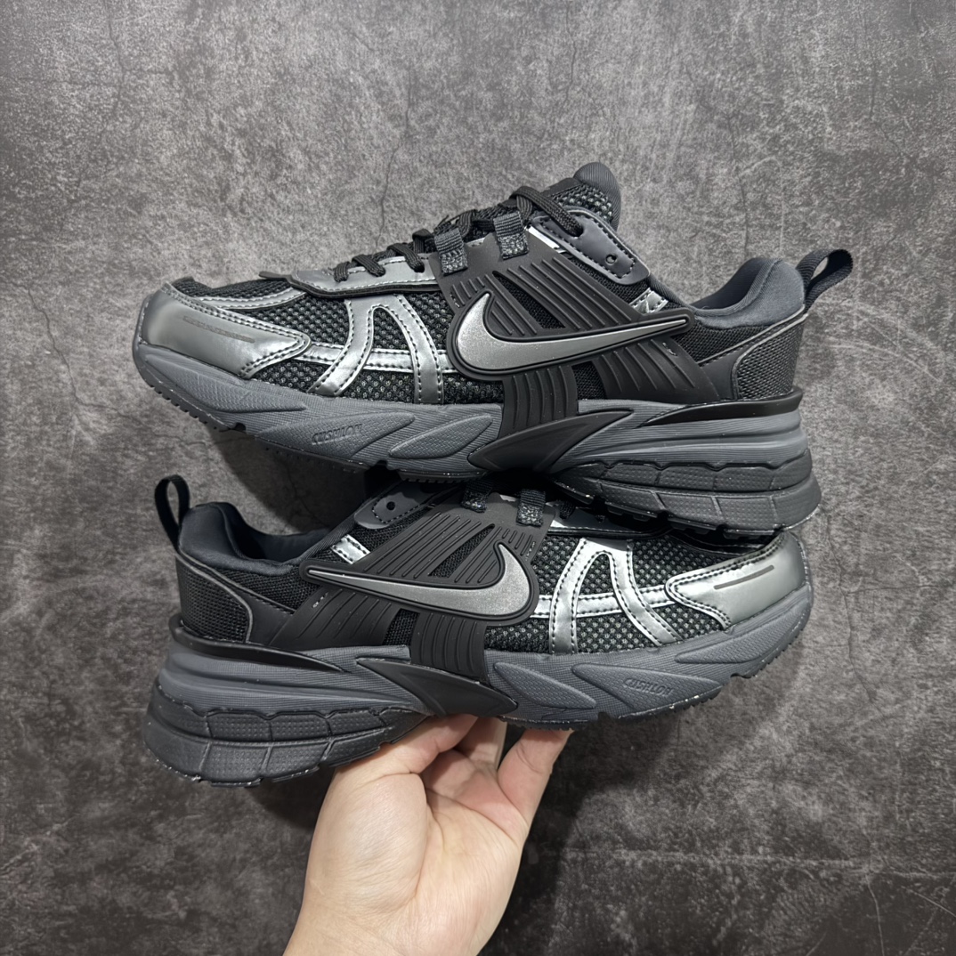 图片[9]-【VT纯原福利】Nike Wmns V2K Runtekk复古老爹跑鞋 天猫各大平台充正版本 全鞋正品原材料原版开发 正确4层组合底模 原厂网眼 高弹MD 市场顶级版本 随意对比pk品质 现福利特价 支持无条件售后 非市售太空盲盒版本 欢迎对比🆚PK 尺码：35.5-45-选品中心