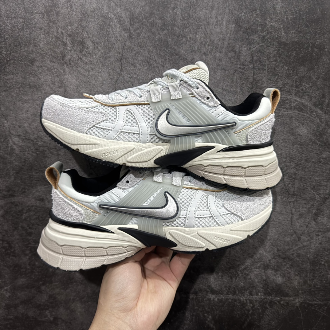 图片[4]-【VT纯原福利】Nike Wmns V2K Runtekk复古老爹跑鞋 天猫各大平台充正版本 全鞋正品原材料原版开发 正确4层组合底模 原厂网眼 高弹MD 市场顶级版本 随意对比pk品质 现福利特价 支持无条件售后 非市售太空盲盒版本 欢迎对比🆚PK 尺码：35.5-45-选品中心