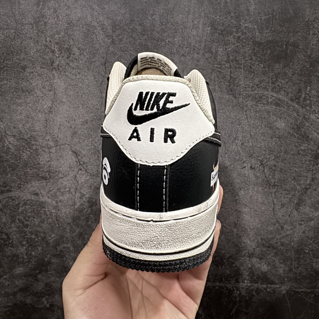 图片[4]-【公司级】Nike Air Force 1 Low 07 x Supreme 蜡笔小新涂鸦 白黑n原楦头原纸板 打造纯正低帮空军版型 专注外贸渠道 全掌内置蜂窝气垫原盒配件 原厂中底钢印、拉帮完美官方货号：DB3301 880 Size：36 36.5 37.5 38 38.5 39 40 40.5 41 42 42.5 43 44 44.5 45 编码：HXS310320-莆田鞋批发中心