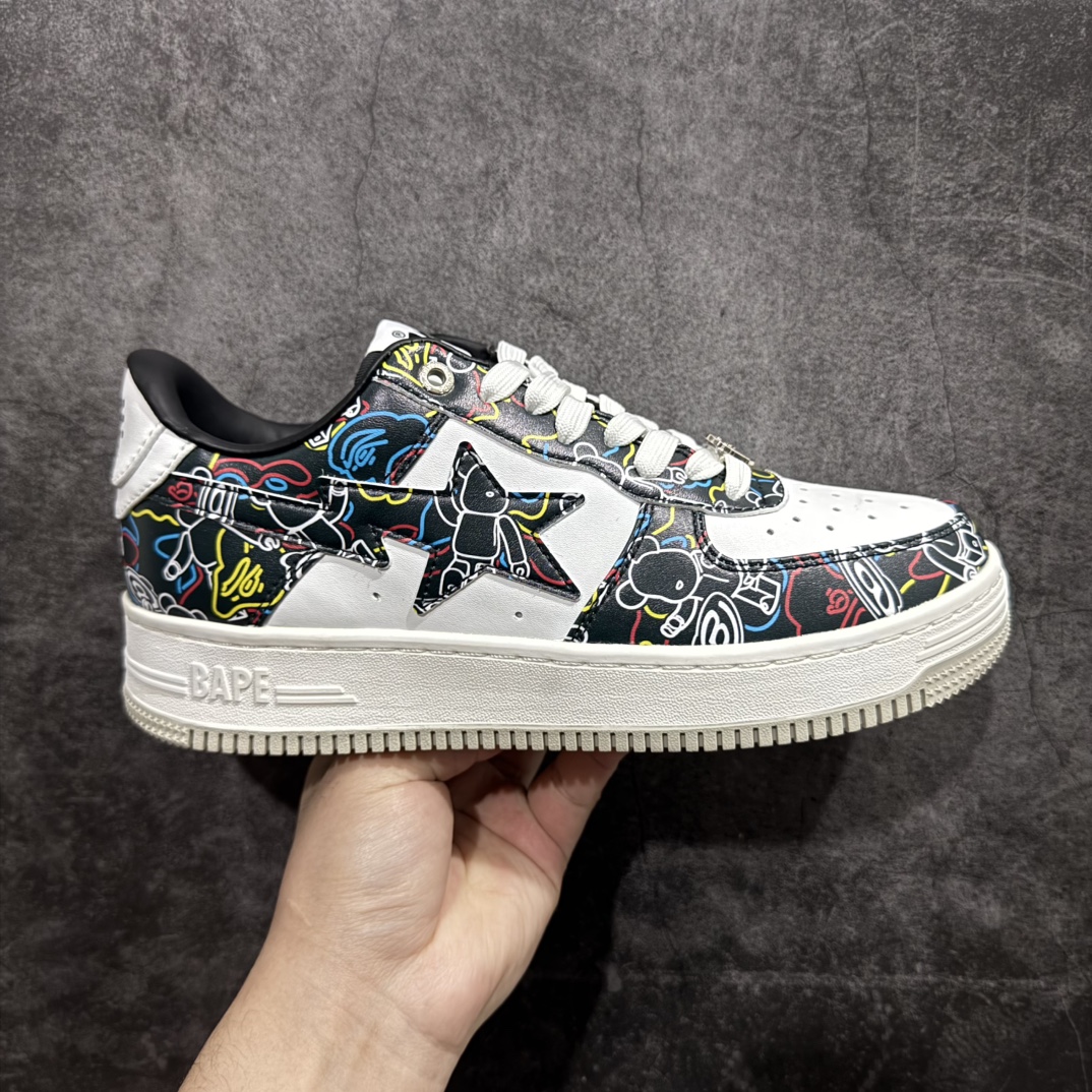 【纯原Y版】A BATHING APE STA  经典潮流 时尚板鞋 男女同款BAPE STA 是 Bape 旗下的一款运动鞋系列。BAPE STA 于 2002 年推出，该鞋款融合了 Bape 的品牌元素和风格，具有较高的辨识度。有各种丰富的颜色选择，满足不同消费者的喜好。Bape 作为著名的潮流品牌，BAPE STA 也带有浓厚的潮流感，受到许多潮流人士和明星的喜爱。对街头潮流文化产生了一定的影响。它不仅是一款运动鞋，更是潮流文化的一种象征。 尺码:36 36.5 37.5 38 38.5 40 40.5 41 42 42.5 43 44 44.5 45 46 编码：DF260280-莆田鞋批发中心