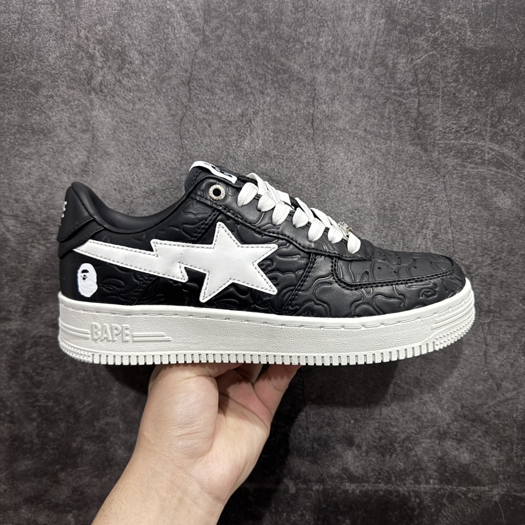 【纯原Y版】A BATHING APE STA  经典潮流 时尚板鞋 男女同款BAPE STA 是 Bape 旗下的一款运动鞋系列。BAPE STA 于 2002 年推出，该鞋款融合了 Bape 的品牌元素和风格，具有较高的辨识度。有各种丰富的颜色选择，满足不同消费者的喜好。Bape 作为著名的潮流品牌，BAPE STA 也带有浓厚的潮流感，受到许多潮流人士和明星的喜爱。对街头潮流文化产生了一定的影响。它不仅是一款运动鞋，更是潮流文化的一种象征。 尺码:36 36.5 37.5 38 38.5 40 40.5 41 42 42.5 43 44 44.5 45 46 编码：DF260280-莆田鞋批发中心