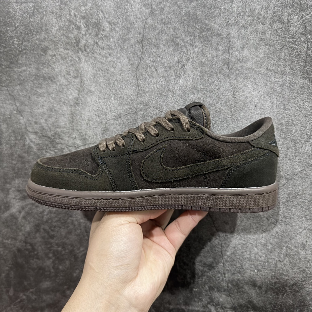 图片[2]-【TK至尊版】Travis Scott x Air Jordan AJ1 Low OG TS联名棕色倒钩低帮中童童鞋 DO5442-202n重新定义童鞋市场 市场第一款原装童鞋 上脚必是全班最靓的仔 原纸板数据开发 原厂配置 市面唯一原装批次区别市面 原厂大底磨具真实半码 同步原厂十三个尺码段 原厂Prime Asia：贝利进口皮料加持 原盒原配 原厂拉帮工艺 针距密度一致 后跟弧度收口自然不对折 极致一眼正品既视感 进口电脑针车工艺 鞋面清洁度最高QC检验标准 控制溢胶 广东原厂电绣工艺 鞋标鞋盒 防尘纸 均采36购来自原厂  尺码：27.5 28 28.5 29.5 30 31 31.5 32 33 33.5 34 35 编码：ZGM280310-莆田鞋批发中心