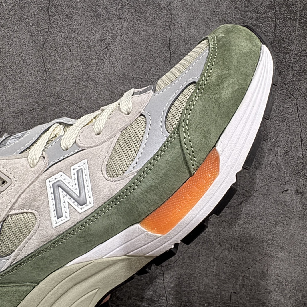 图片[6]-【K版纯原】New Balance 新百伦NB992总统复古慢跑鞋 M992WTnn全新升级 材料清洁度提升一个档次完美版型 区别是市场通货💪🏻n整双鞋在构色上使用多种不同饱和度的色彩拼接设计 再搭配上白色中底 丰富全鞋色彩层次材质方面 设计师在不同色彩区域 同样采用拼接方式将翻毛皮、麂皮、网眼等面料相结合 营造出高规格的质感的同时 也带来多层次视觉体验 细节方面 首先映入眼帘的便是鞋舌上醒目的 New Balance 992 标识 彰显鞋型款式 其次 在双脚外侧还再度出现 N 字 Logo 以及 992 型号 对其品牌身份以及型号加以强调  尺码：36 37 37.5 38 38.5 39 40 40.5 41.5 42 42.5 43 44 44.5 45 编码：HXS270300-莆田鞋批发中心