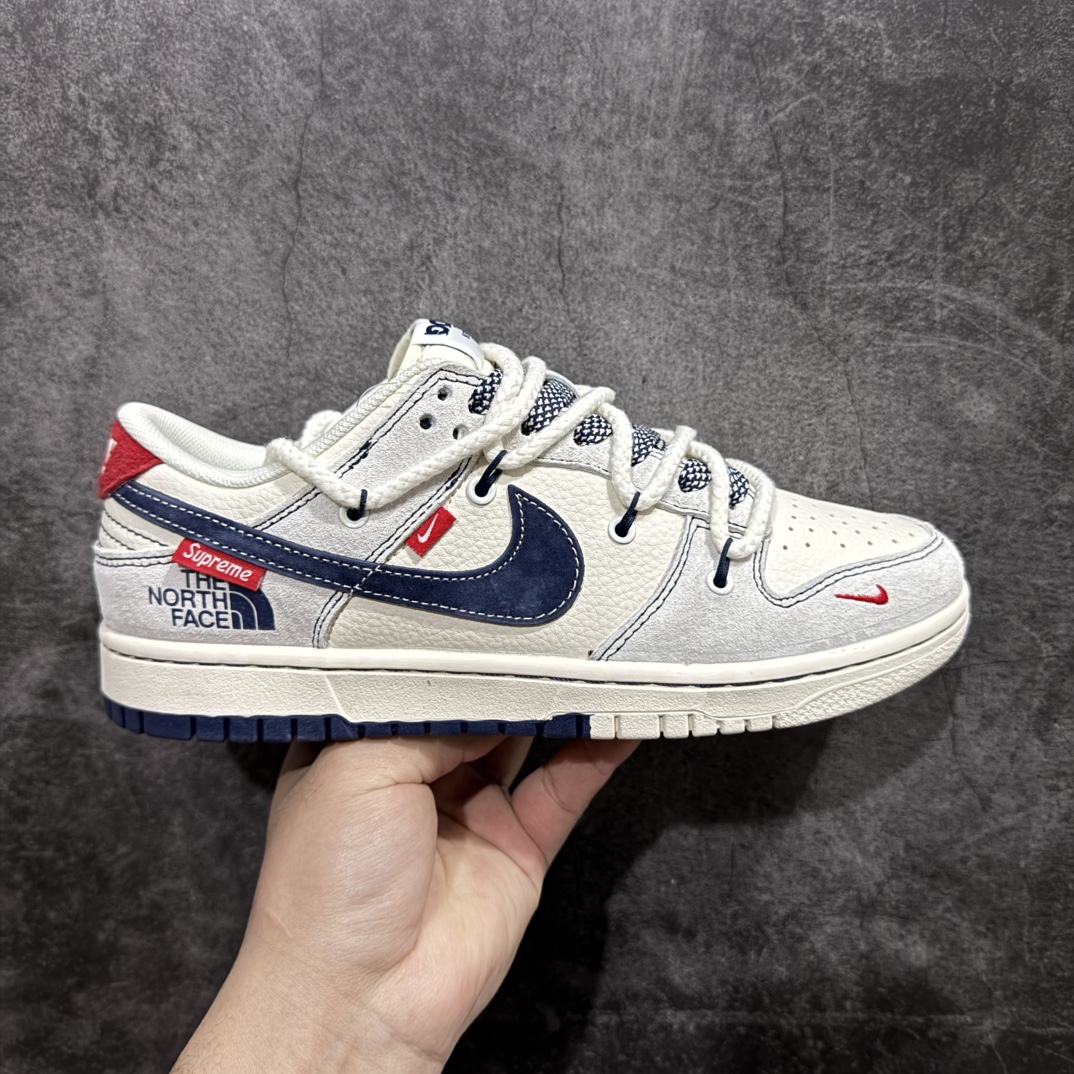 【定制版】Nk SB Dunk Low 北面 x Sup系列 绑带米黄藏蓝勾 周年高端定制 低帮休闲板鞋 YX5066-232rn#定制鞋盒 大厂纯原品质出货 超高清洁度 皮料切割干净无任何毛边 细节完美 r 尺码：36 36.5 37.5 38 38.5 39 40 40.5 41 42 42.5 43 44 44.5 45  编码：HXS340360-莆田鞋批发中心