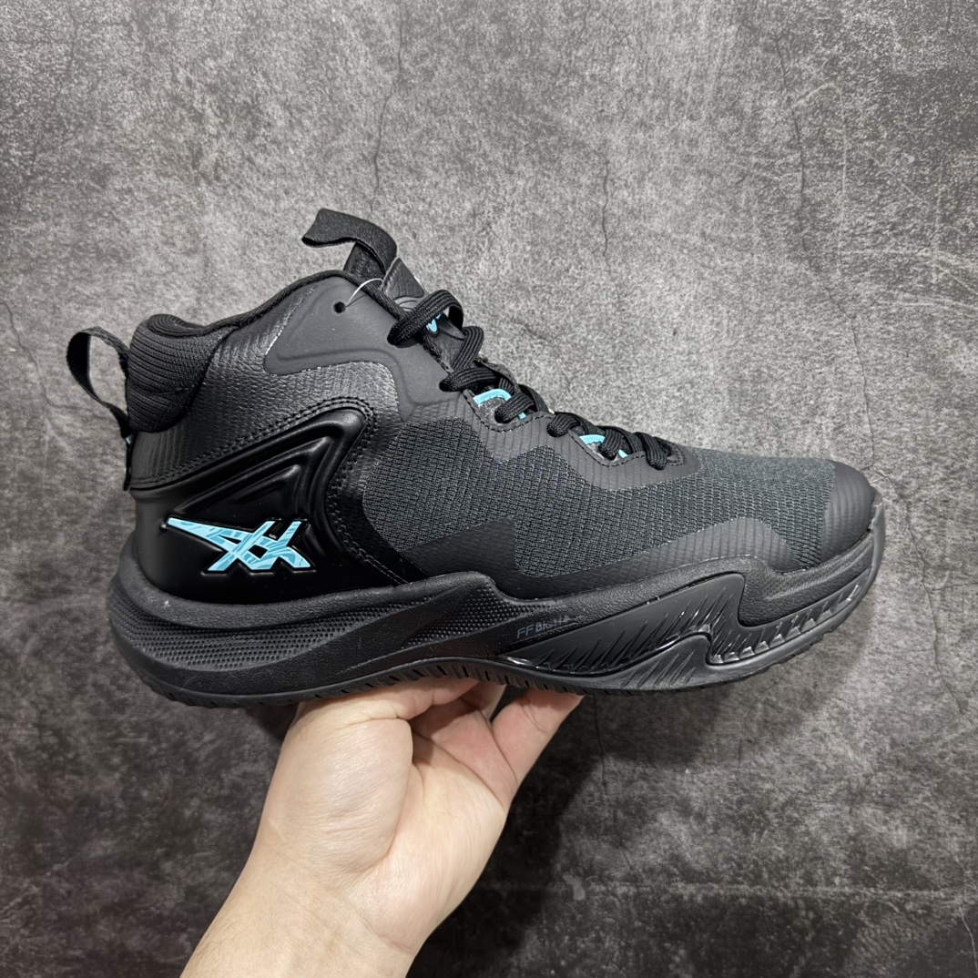 【K版】Asics Nova Surge 3 亚瑟士中帮实战篮球鞋 织物网眼鞋面 下层密布透气孔 热熔材料对鞋头进行加固 共计7组鞋带孔 前4对鞋带孔添加TU材质加固 系紧鞋带后更加贴合双脚 减少对于脚背的压迫感 鞋舌处采用皮革材质 内高外低的鞋帮设计 内侧提升支撑性 外侧提升灵活性 后跟跟腱位置和粉色织物位置采用独立泡棉 更加贴合双脚 内侧鞋领处大面积皮革材质 支撑包裹性相当不错 尺码:36-46(半)-选品中心