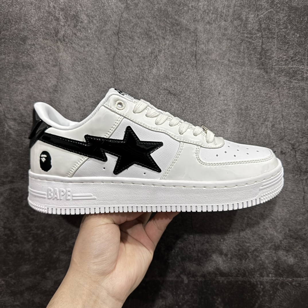 【纯原Y版】A BATHING APE STA  经典潮流 时尚板鞋 男女同款BAPE STA 是 Bape 旗下的一款运动鞋系列。BAPE STA 于 2002 年推出，该鞋款融合了 Bape 的品牌元素和风格，具有较高的辨识度。有各种丰富的颜色选择，满足不同消费者的喜好。Bape 作为著名的潮流品牌，BAPE STA 也带有浓厚的潮流感，受到许多潮流人士和明星的喜爱。对街头潮流文化产生了一定的影响。它不仅是一款运动鞋，更是潮流文化的一种象征。 尺码:36 36.5 37.5 38 38.5 40 40.5 41 42 42.5 43 44 44.5 45 46 编码：DF260280-莆田鞋批发中心