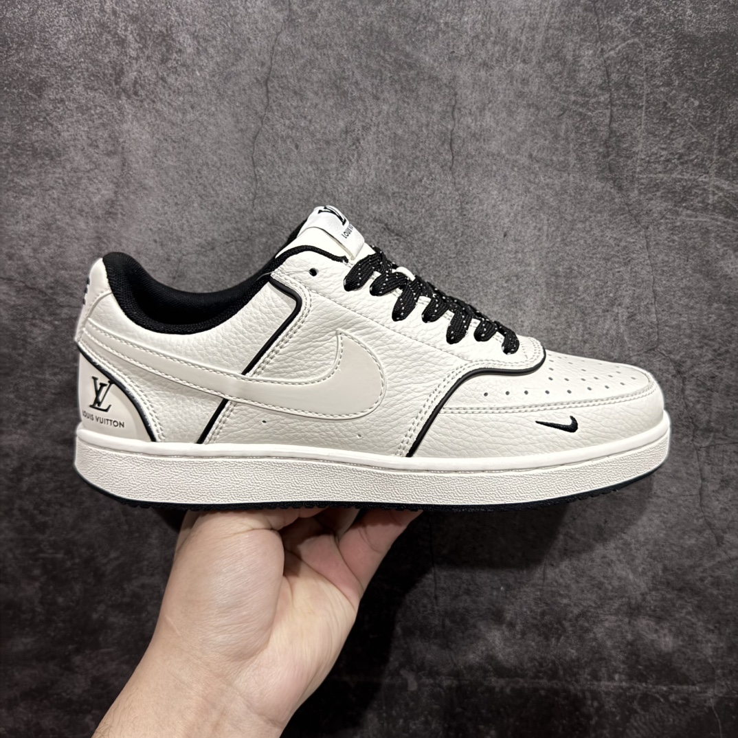 【定制版】NIKE COURT VISION LO联名 低帮百搭 透气休闲运动板鞋兼顾舒适脚感和出众风范 演绎匠心之作 结构性的支撑贴合感结合复古篮球设计电绣工艺 皮料切割干净无任何毛边 细节完美 货号:FD5188-121 尺码:36 36.5 37.5 38 38.5 39 40 40.5 41 42 42.5 43 44 45 编码：CC260280-莆田鞋批发中心