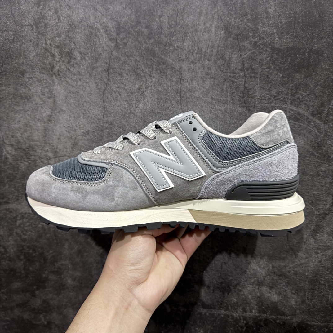 图片[2]-【纯原版】NB新百伦New Balance U574升级版系列低帮复古休闲运动慢跑鞋U574LGHXnn新版NB574，妥妥美产既视感有木有。相较传统574，新版鞋跟及鞋面设计自带9系美产既视感！鞋面、内衬质感以及穿着体验更加！鞋型更流畅和饱满,鞋底增添了风格的多样化!底部升级橡胶颗粒大底,更防滑耐磨,上脚后感觉柔软且舒适。 尺码：36 36.5 37.5 38 38.5 39.5 40 40.5 41.5 42 42.5 43 44 45  编码：HXS220240-莆田鞋批发中心