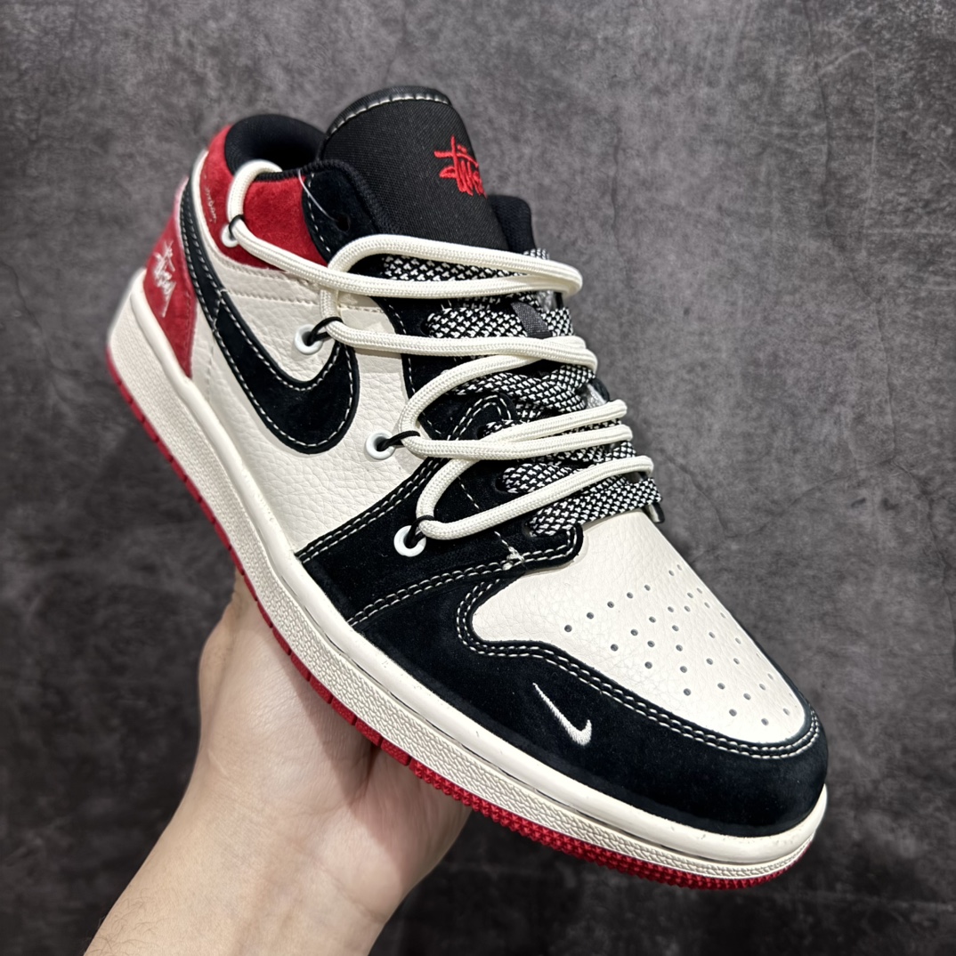 图片[3]-【定制版】Air Jordan 1 Low AJ1 乔1 斯图西联名-黑红抽绳 高端定制 低帮复古篮球鞋 SJ9950-048rn#定制鞋盒 大厂纯原品质出货 超高清洁度 皮料切割干净无任何毛边 细节完美 r 尺码：36 36.5 37.5 38 38.5 39 40 40.5 41 42 42.5 43 44 44.5 45  编码：HXS340360-莆田鞋批发中心