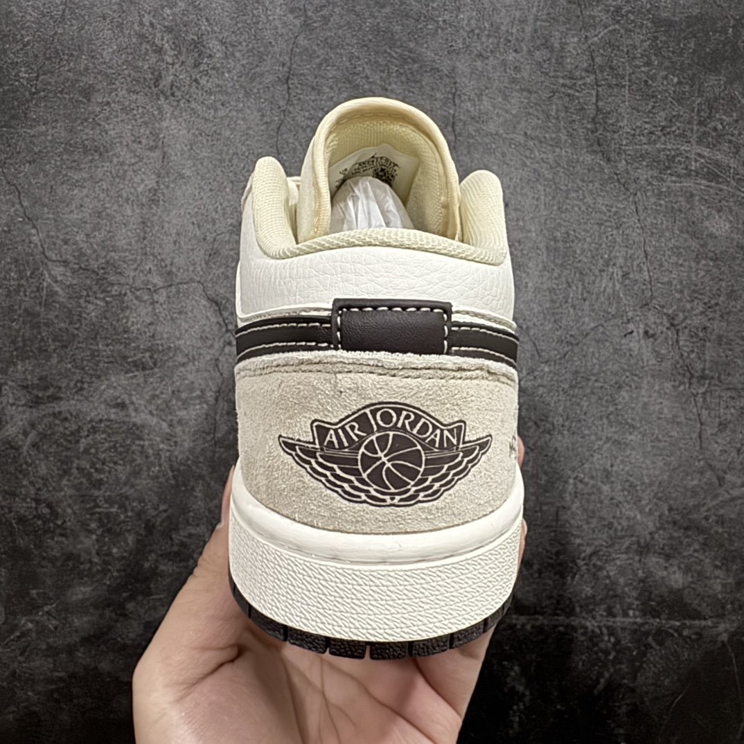 图片[4]-【定制版】Air Jordan 1 Retro Low x The North Face 米棕黑小钩n官方同步新色 原装级产物n拒绝公底 立体鞋型 细节完美 高清洁度购置公司同步原材料 原汁原味 忠于原版 货号：XX2417 017n码数：36 36.5 37.5 38 38.5 39 40 40.5 41 42 42.5 43 44 44.5 45 编码：HXS280300-莆田鞋批发中心