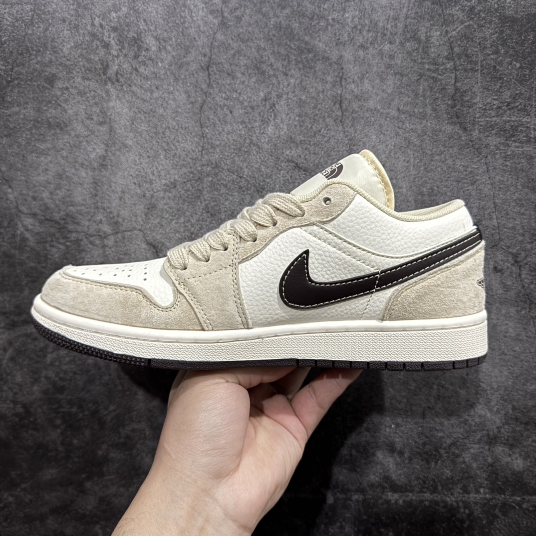 图片[2]-【定制版】Air Jordan 1 Retro Low x The North Face 米棕黑小钩n官方同步新色 原装级产物n拒绝公底 立体鞋型 细节完美 高清洁度购置公司同步原材料 原汁原味 忠于原版 货号：XX2417 017n码数：36 36.5 37.5 38 38.5 39 40 40.5 41 42 42.5 43 44 44.5 45 编码：HXS280300-莆田鞋批发中心