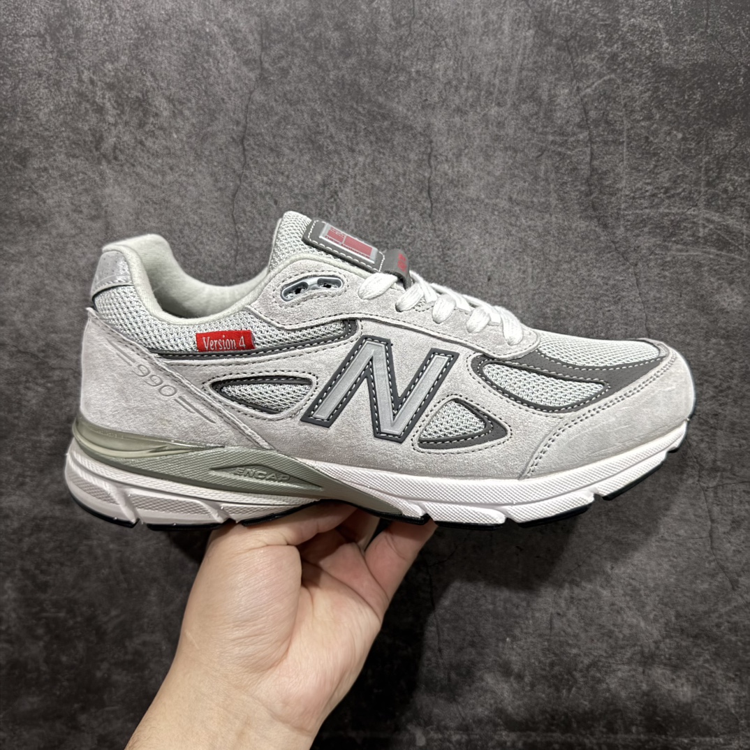 【K版纯原】New Balance in USA NB990V4 美产血统复古运动跑步鞋 元祖灰 M990VS4nn原厂紫光防伪标 独家4层组合大底全新模具开发真半码 区分市面共模描漆货采用质感上乘的麂皮结合透气网料制作中底缓震上ENCAP 确保足部舒适度 区别市场通货 尺码：36 37 37.5 38 38.5 39.5 40 40.5 41.5 42 42.5 43 44 45 编码：HXS270300-莆田鞋批发中心