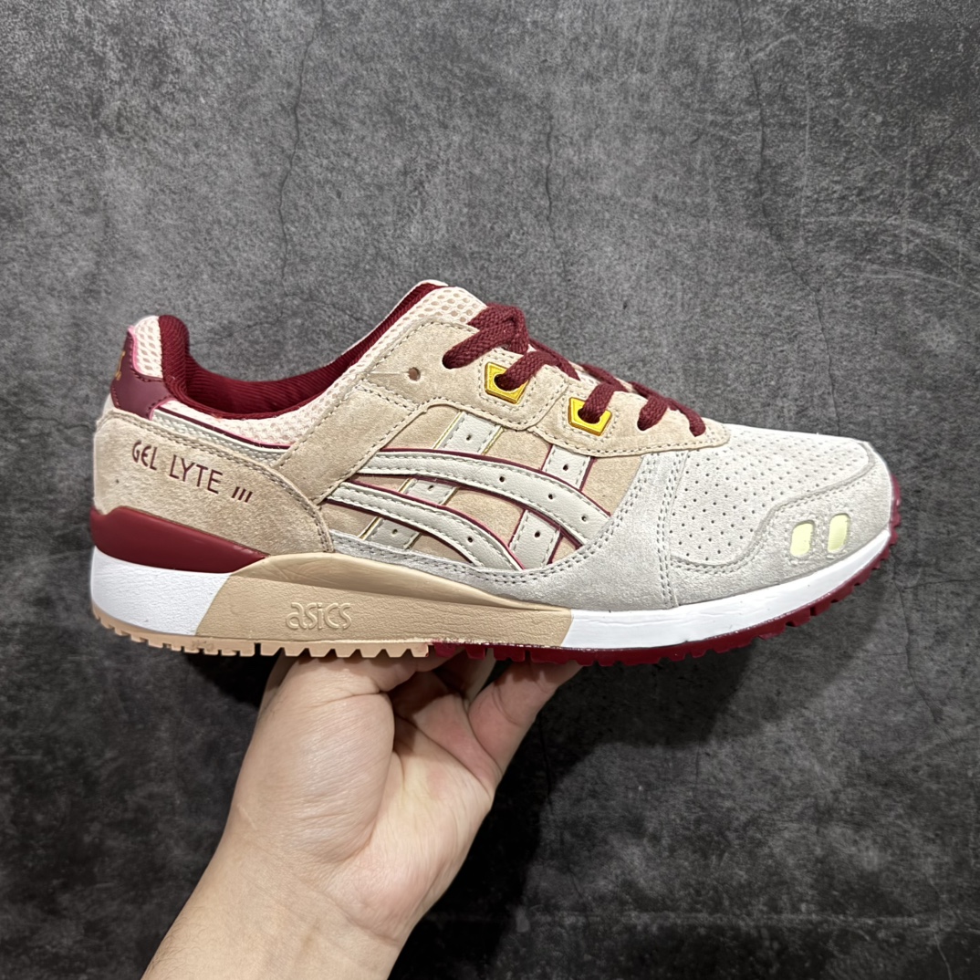 【纯原特价】Asics Gel-Lyte 3  反毛皮织物休闲跑步鞋GEL-LYTET™III OG运动鞋再次以其90年代初期的原始形状和结构出现n轮廓由三井茂之(Shigeyuki Mitsui)于1990年设计 结合了裂舌应用其最初灵感来自GEL-LD RACER™鞋n鞋在脚跟处采用其标志性的GEL™技术缓冲装置n可提高减震效果并提供持久的舒适感n 尺码: 36 36.5 37.5 38 38.5 39 40 40.5 41 42 42.5 43 44 44.5 45  编码：AM200210-莆田鞋批发中心