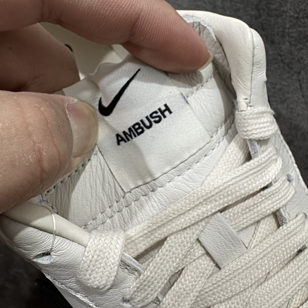 图片[9]-【纯原M版】Ambush x AF1 Air Force 1 Low 空军一号低帮运动板鞋 联名大钩白黑 DV3464-002nn独家正确版 完美出品 高端外贸 零售客户首选   AMBUSH X AF1 Low 联名款 米白第一色已入库 后续配色陆续出 官方4色 顶流 原鞋开版 耗时3个月匠心打造 原厂进口纳帕皮料 人工甩皮 全新正确RB原大底 上手上脚复刻正品质感【 拒绝市面黑心工厂虚标高价 】nSIZE: 36-48.5 编码：GQ370400-莆田鞋批发中心