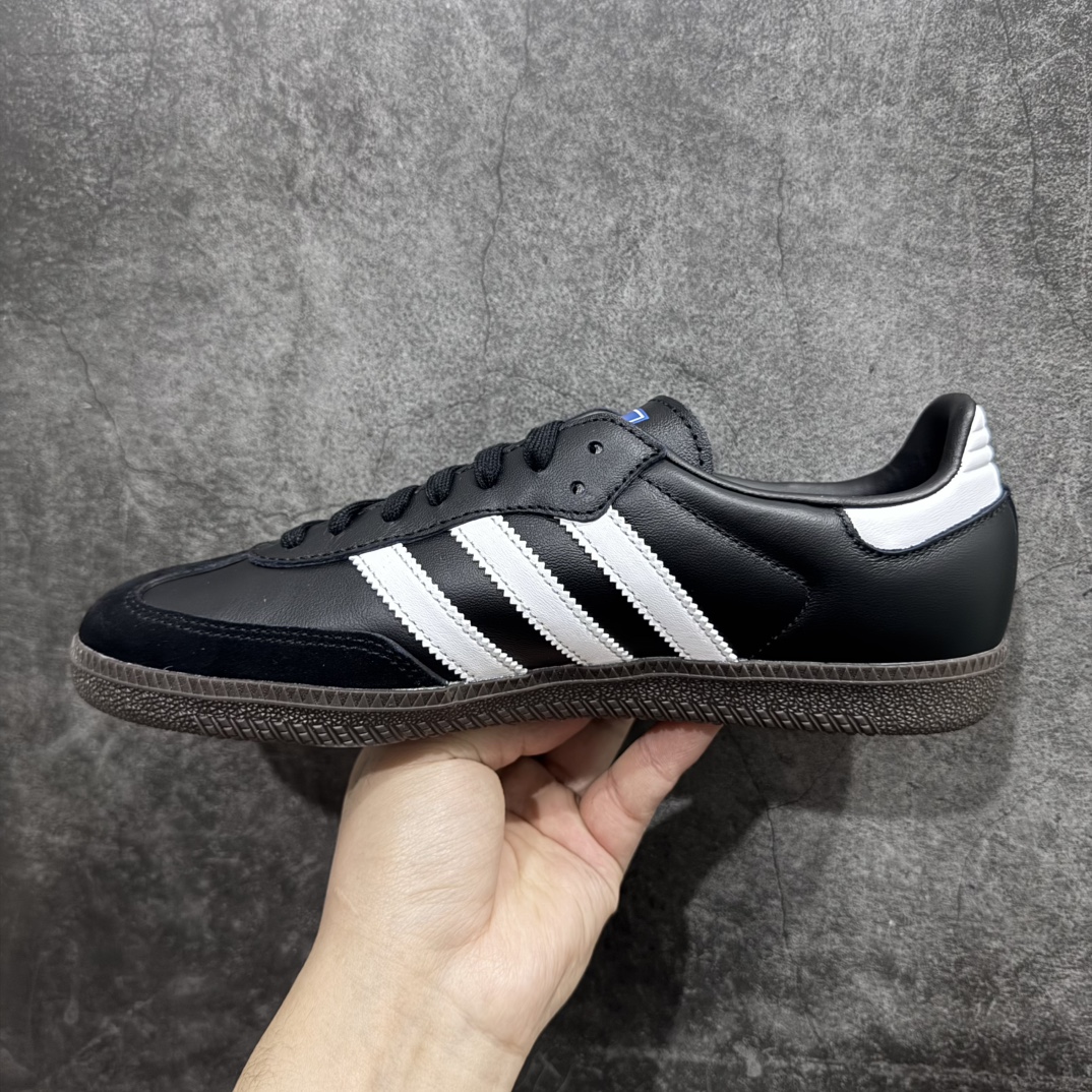 图片[2]-【GX原厂皮】Adidas Original Samba 黑白 B75807n真正原厂皮料！区别普通国产头层皮！n独家定制原厂高密度鞋带！n真正原出国外即正品的玩意！n放心冲刺！内卷市场！比质不比价！ 尺码：35.5-46 编码：XC23060-莆田鞋批发中心