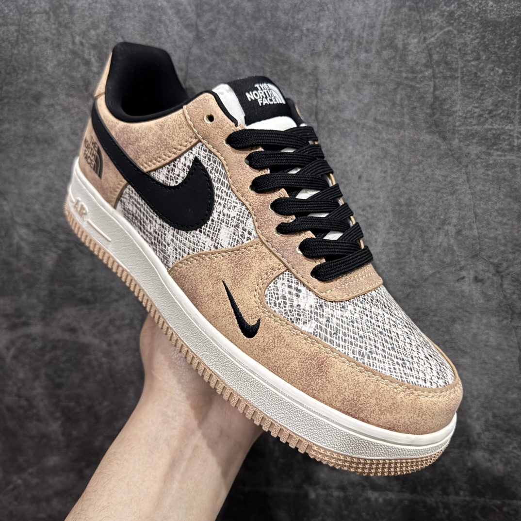 图片[3]-【定制版】Nk Air Force 1\’07 Low 北面联名-网纹棕 空军一号 低帮休闲板鞋 KK1988-031rn#原楦头原纸板 原装鞋盒 定制五金配件 内置全掌气垫 原厂鞋底 r 尺码：36 36.5 37.5 38 38.5 39 40 40.5 41 42 42.5 43 44 44.5 45 编码：HXS310320-莆田鞋批发中心